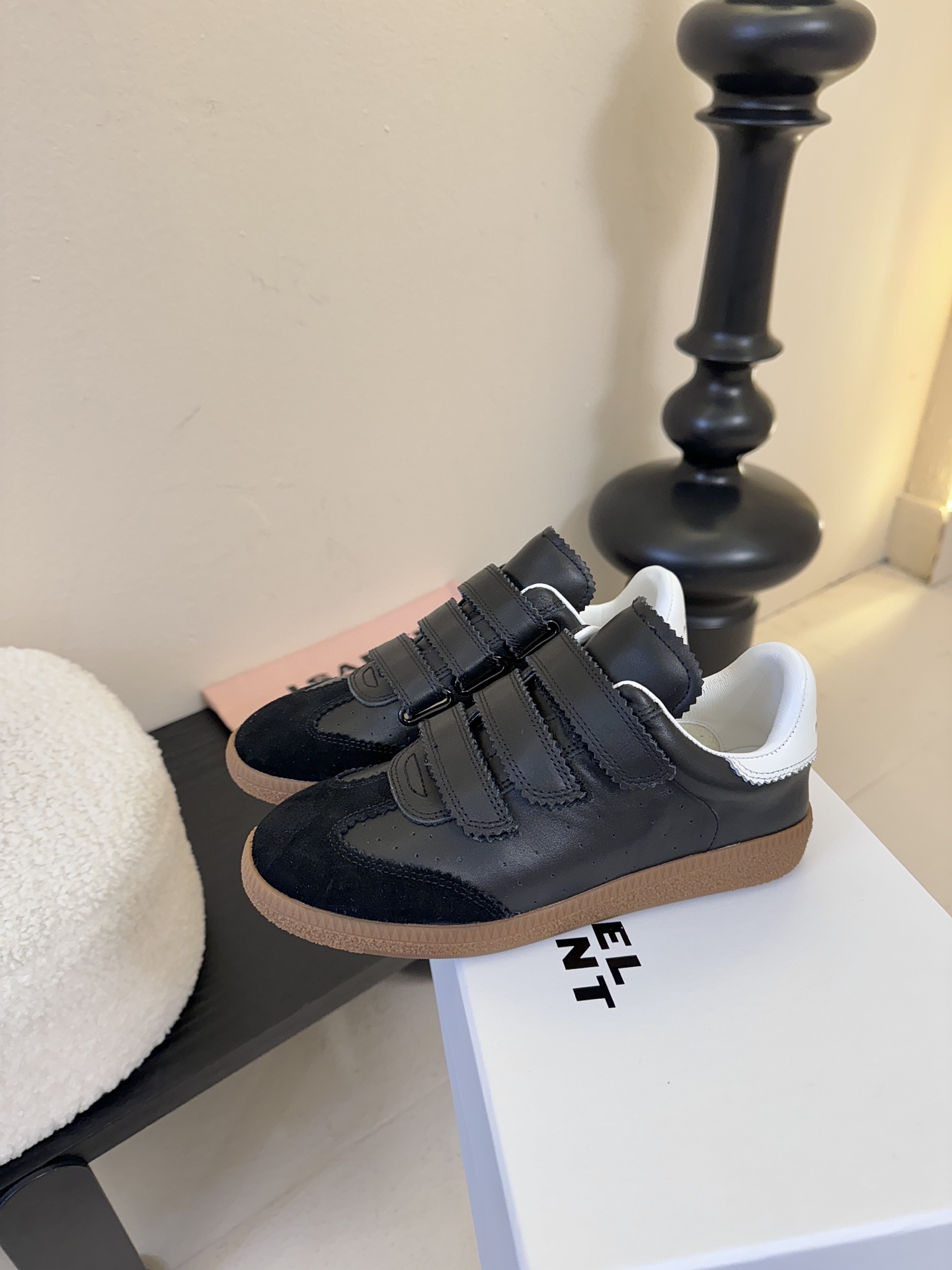 ISABEL MARANT 新款——————————————INS网红博主热推！一双简单又不失高级的小白