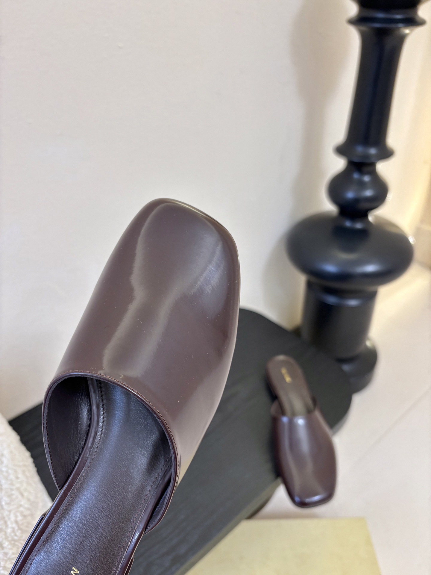 The Row 26春夏新款玛丽珍包头圆头半拖凉鞋单鞋！据说这是本年度最美丽的玛丽珍奶，法式优雅气质在线