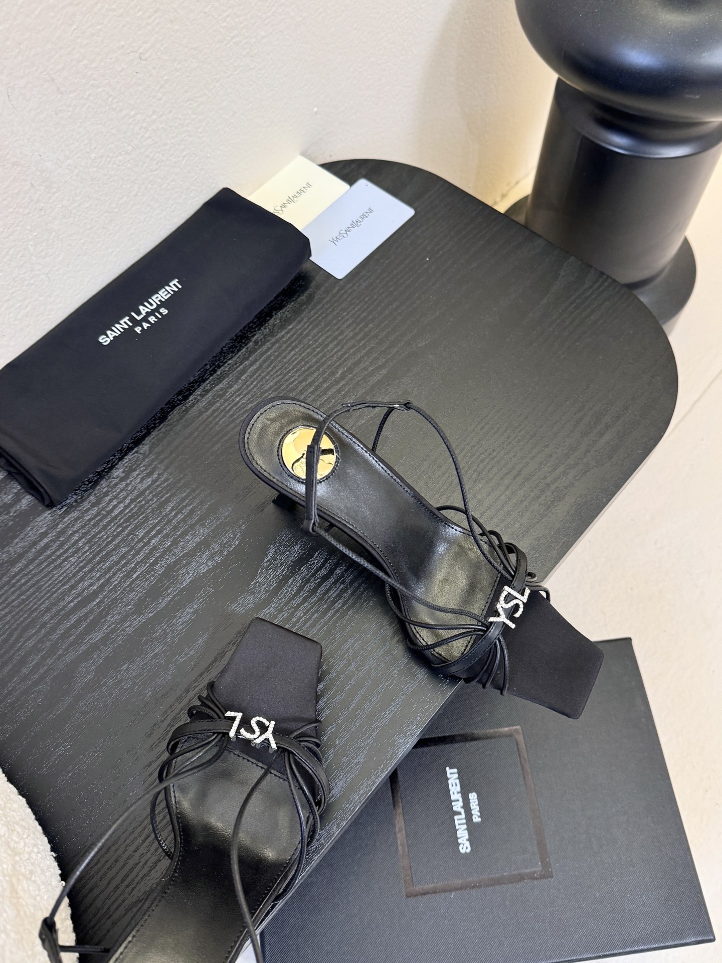 圣罗兰Saint Lauren* ss新YSL Logo方头凉鞋Ysl走秀款高跟鞋 各种小裙子搭配起来 