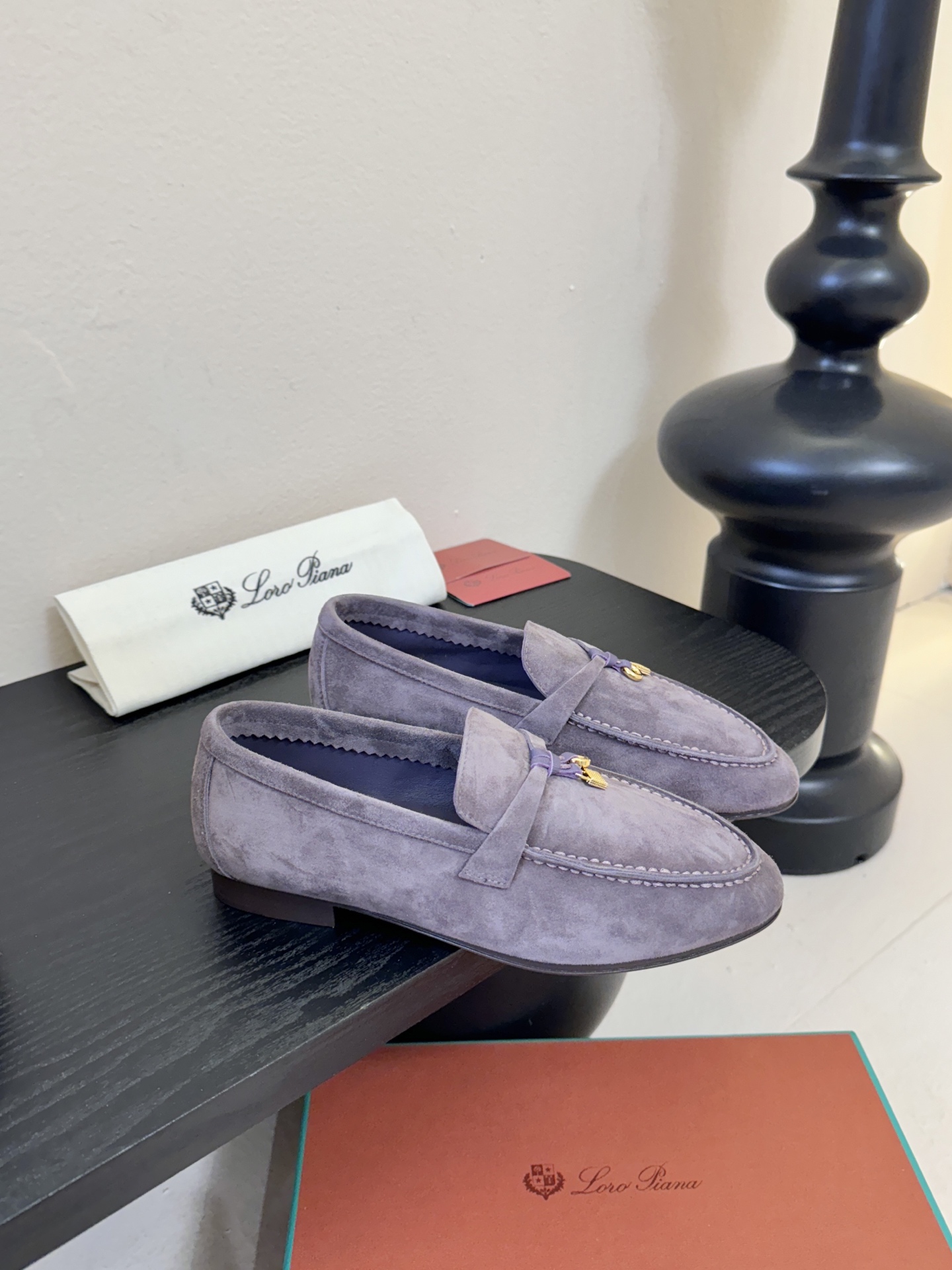 Loropiana经典情侣款高丝光牛皮乐福皮鞋🔥🔥🔥🔥🔥LP一直是以好穿舒适为主的设计风格 这几年老钱风