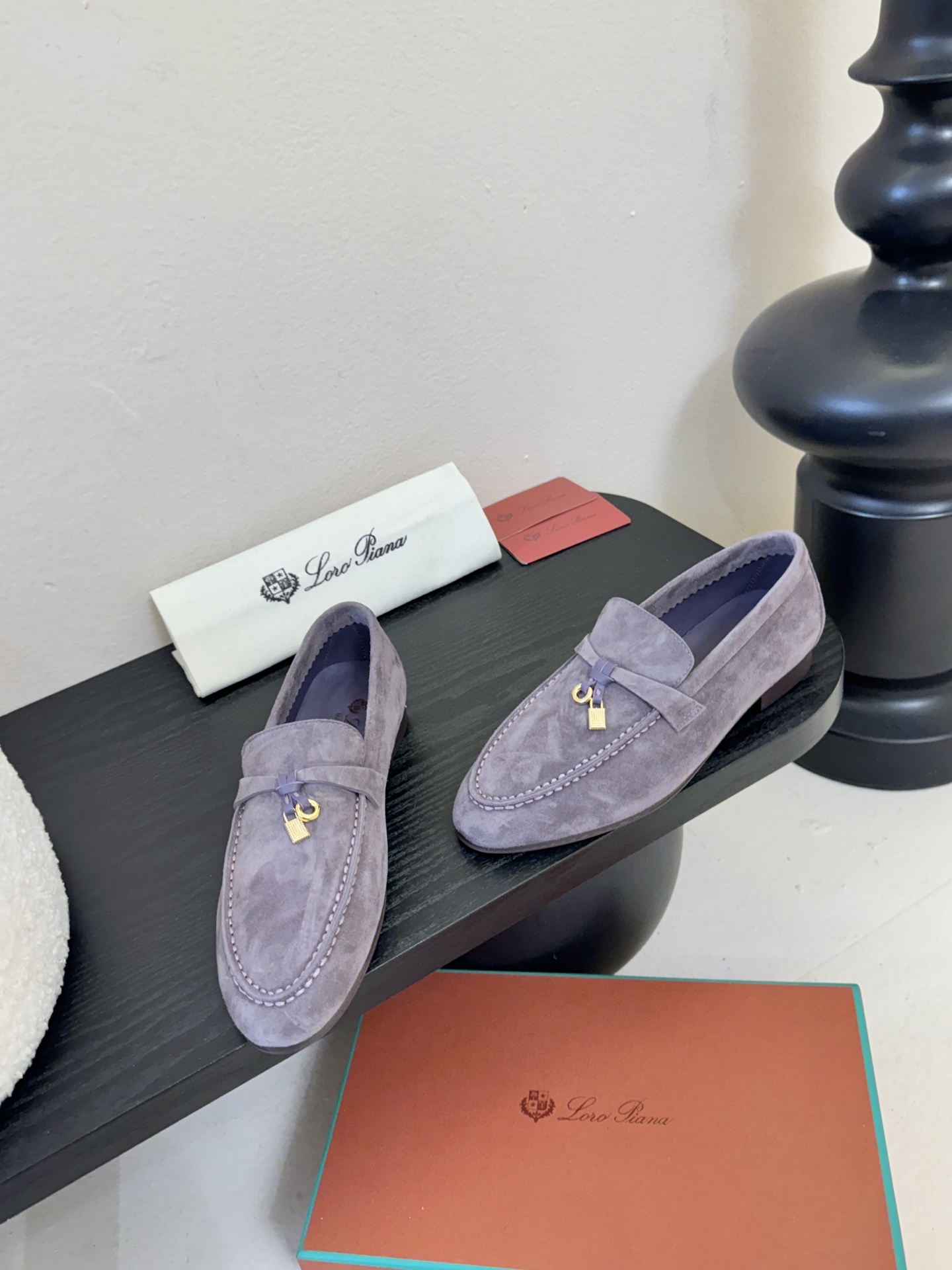 Loropiana经典情侣款高丝光牛皮乐福皮鞋🔥🔥🔥🔥🔥LP一直是以好穿舒适为主的设计风格 这几年老钱风