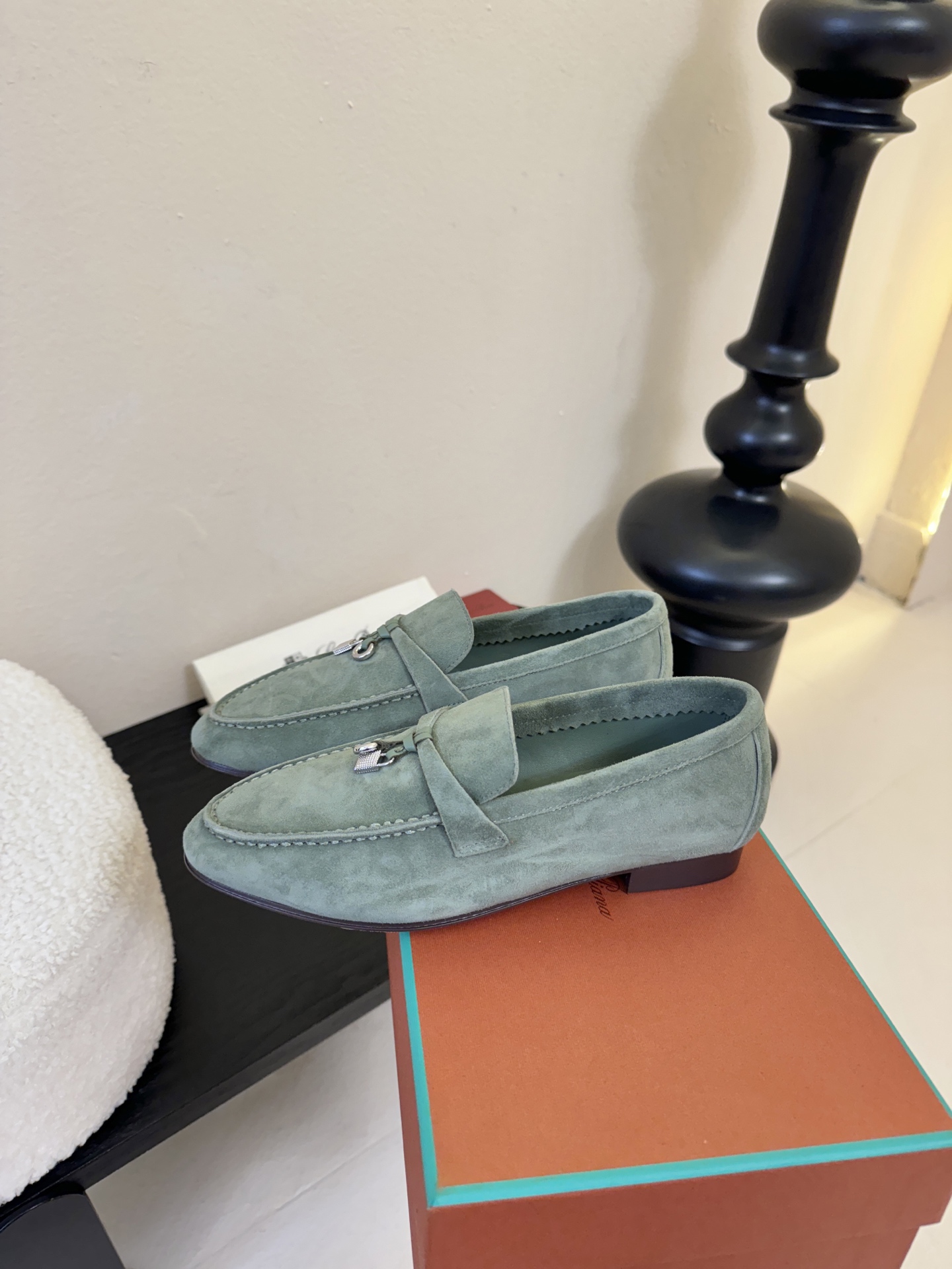 Loropiana经典情侣款高丝光牛皮乐福皮鞋🔥🔥🔥🔥🔥LP一直是以好穿舒适为主的设计风格 这几年老钱风