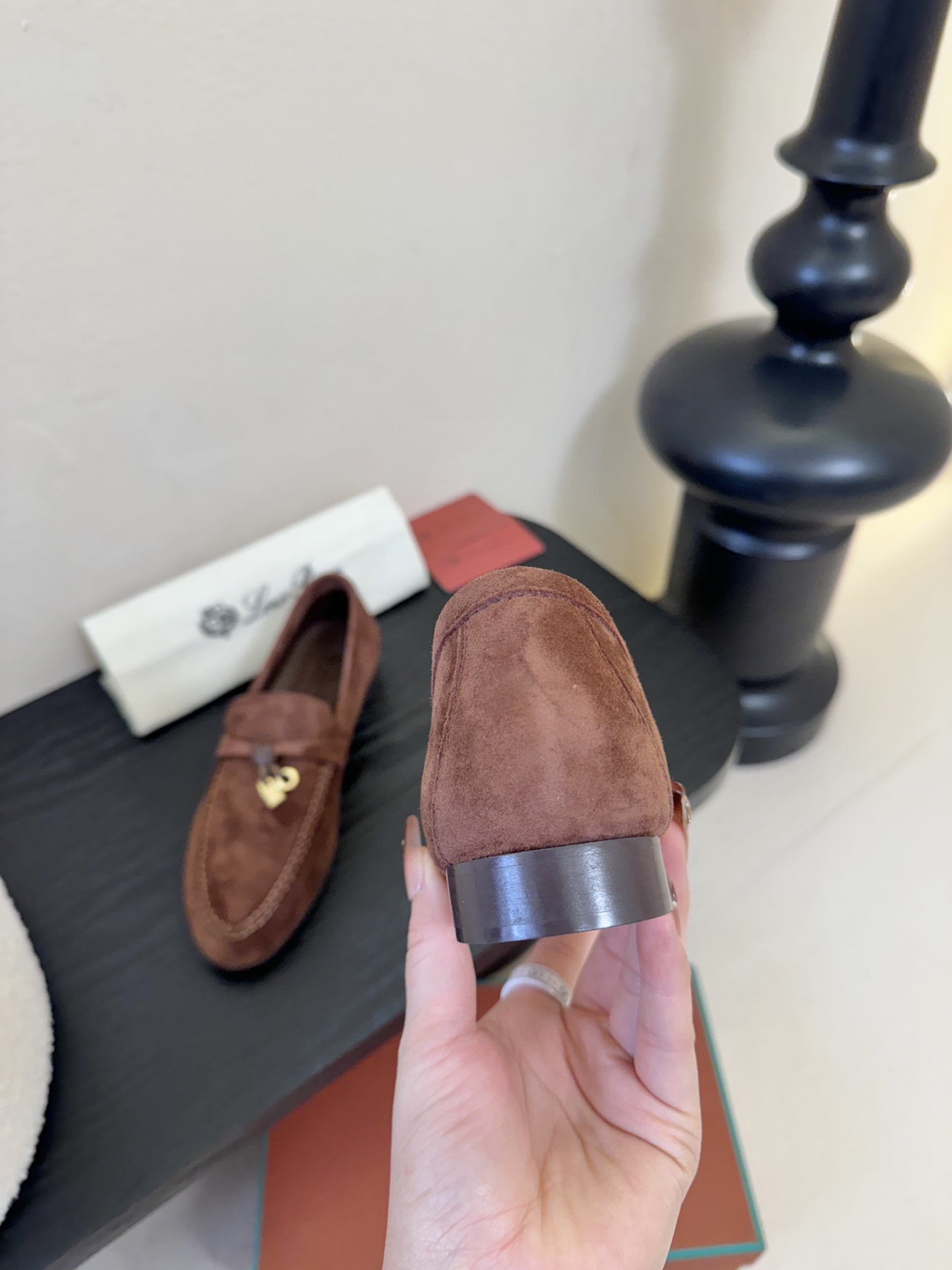 Loropiana经典情侣款高丝光牛皮乐福皮鞋🔥🔥🔥🔥🔥LP一直是以好穿舒适为主的设计风格 这几年老钱风