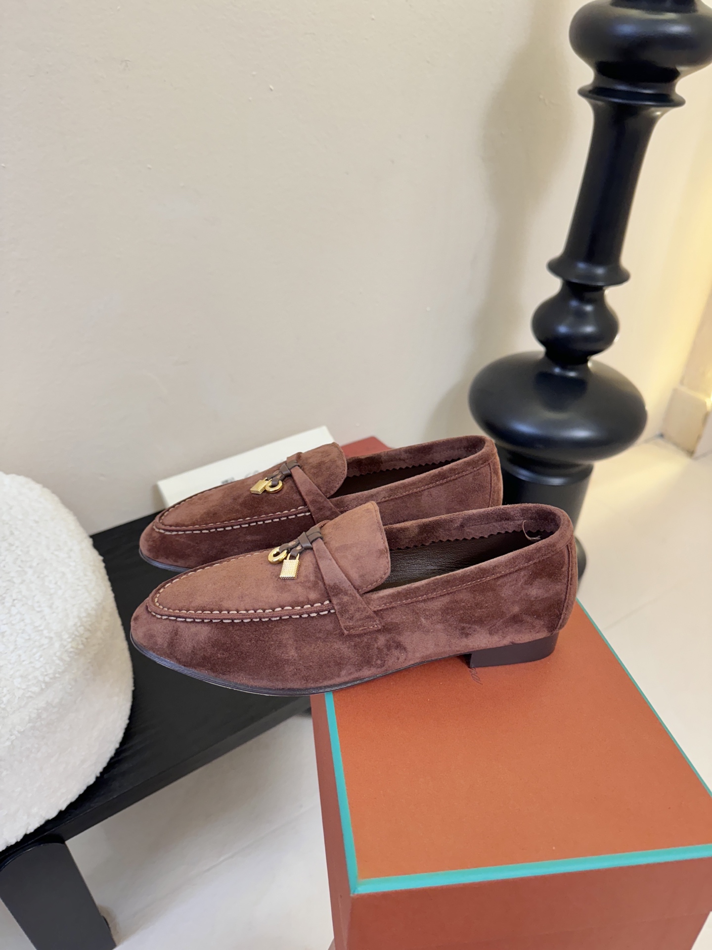 Loropiana经典情侣款高丝光牛皮乐福皮鞋🔥🔥🔥🔥🔥LP一直是以好穿舒适为主的设计风格 这几年老钱风