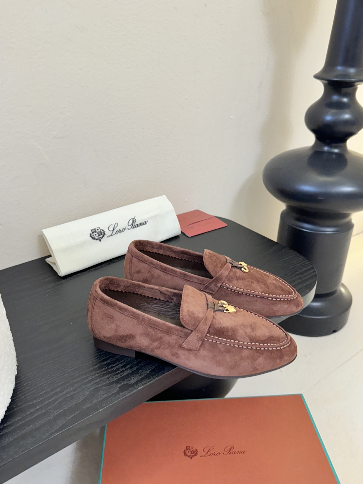 Loropiana经典情侣款高丝光牛皮乐福皮鞋🔥🔥🔥🔥🔥LP一直是以好穿舒适为主的设计风格 这几年老钱风