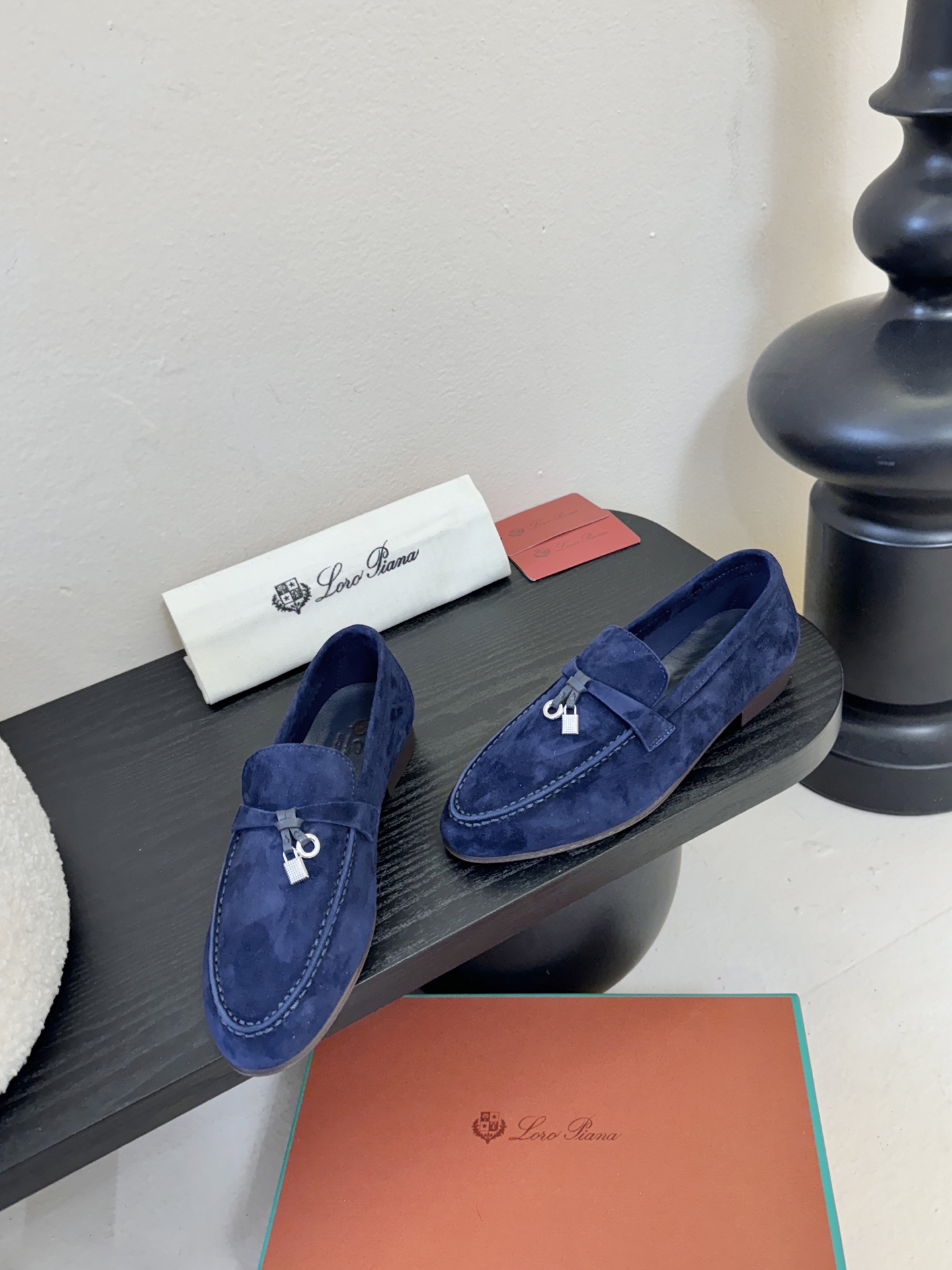 Loropiana经典情侣款高丝光牛皮乐福皮鞋🔥🔥🔥🔥🔥LP一直是以好穿舒适为主的设计风格 这几年老钱风