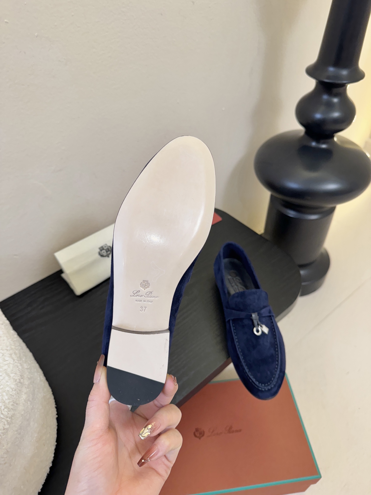 Loropiana经典情侣款高丝光牛皮乐福皮鞋🔥🔥🔥🔥🔥LP一直是以好穿舒适为主的设计风格 这几年老钱风