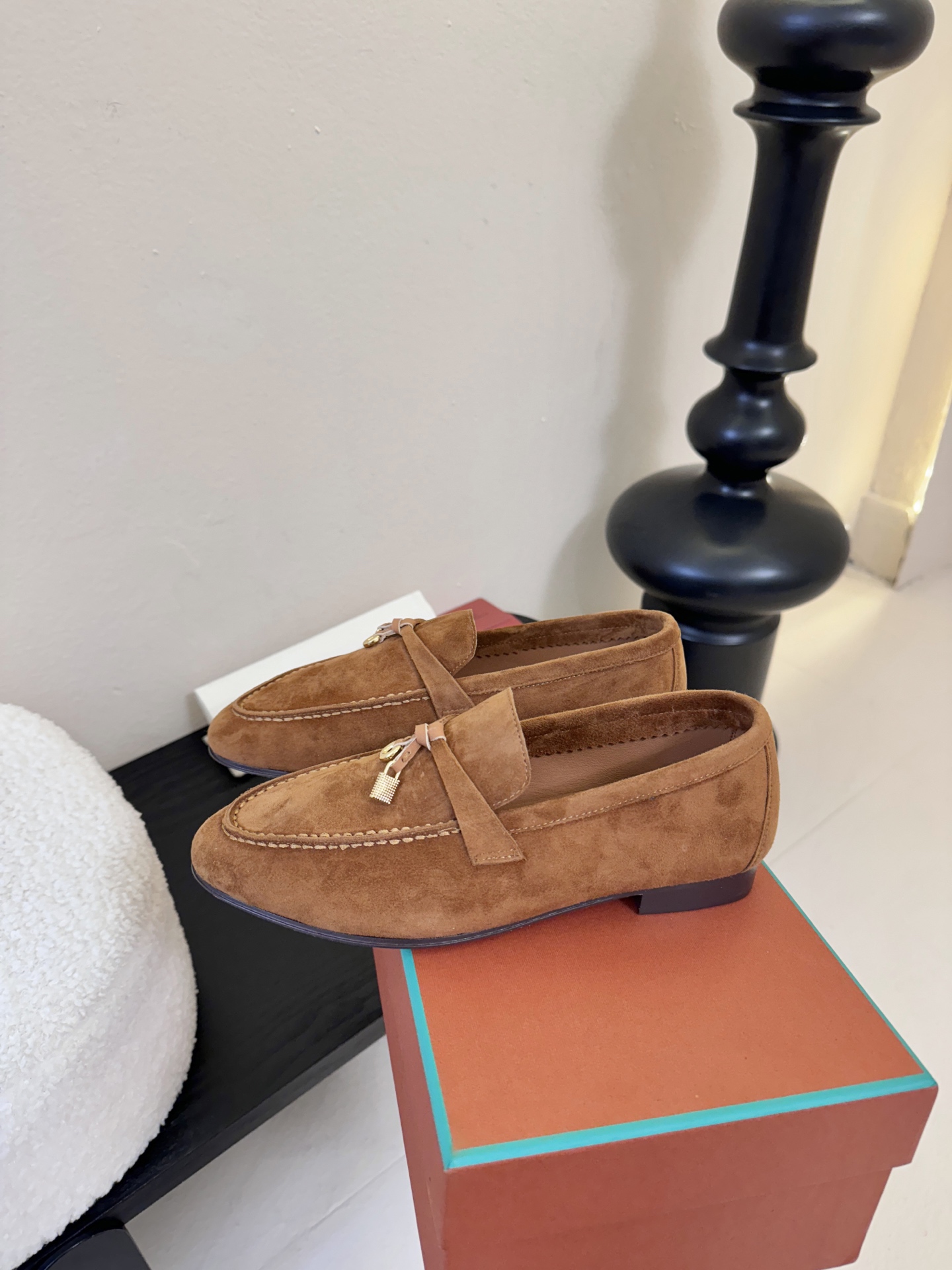 Loropiana经典情侣款高丝光牛皮乐福皮鞋🔥🔥🔥🔥🔥LP一直是以好穿舒适为主的设计风格 这几年老钱风