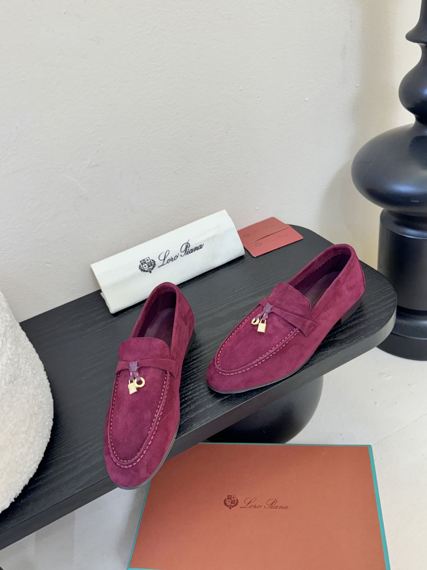 Loropiana经典情侣款高丝光牛皮乐福皮鞋🔥🔥🔥🔥🔥LP一直是以好穿舒适为主的设计风格 这几年老钱风