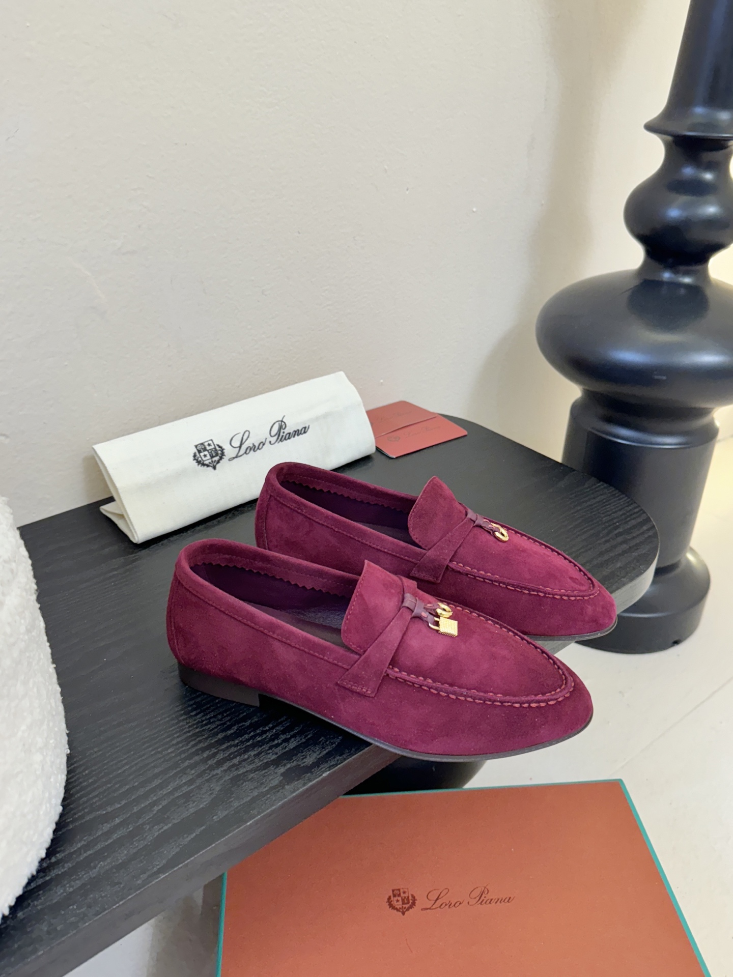 Loropiana经典情侣款高丝光牛皮乐福皮鞋🔥🔥🔥🔥🔥LP一直是以好穿舒适为主的设计风格 这几年老钱风