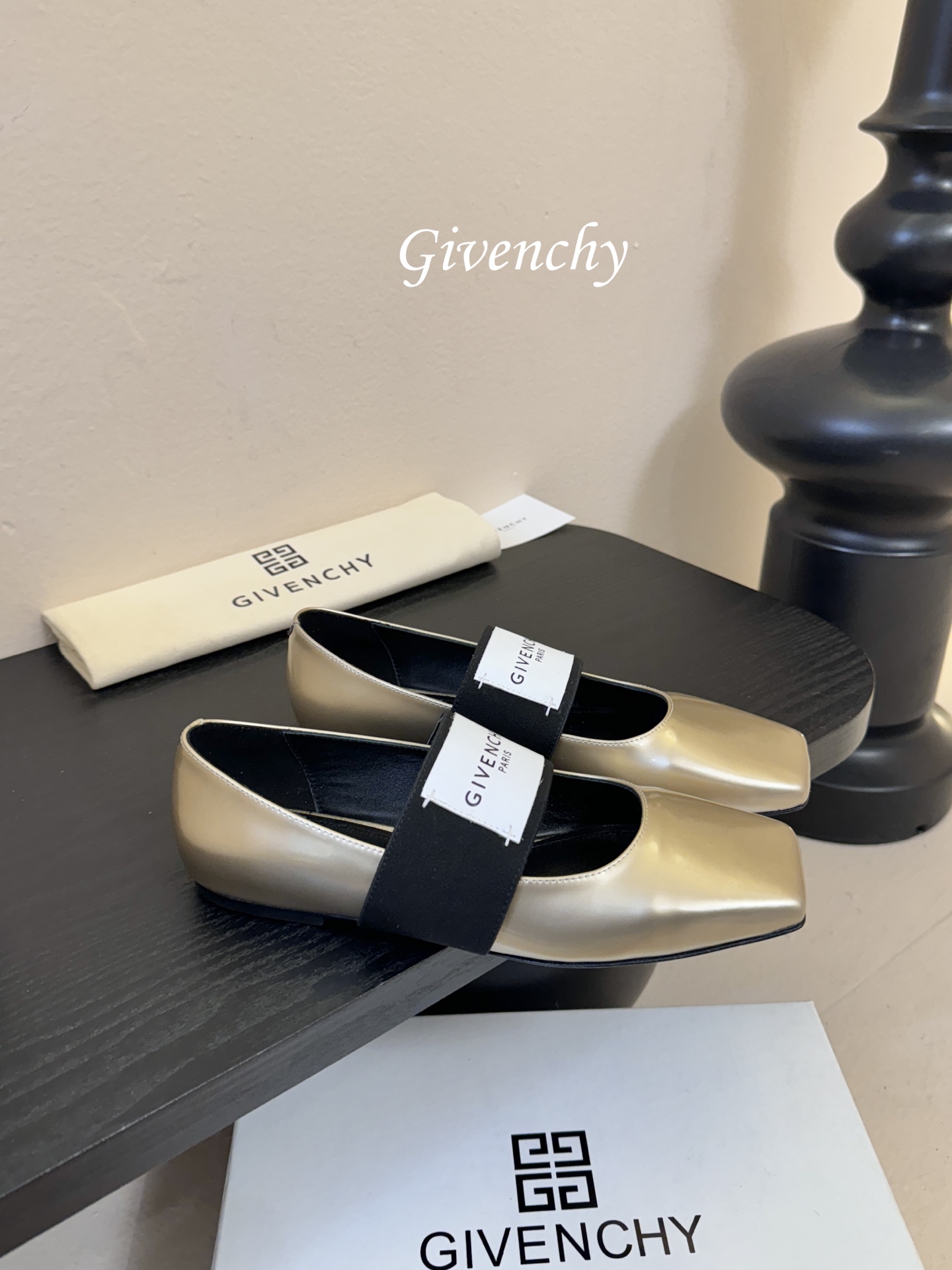 Givenchy纪梵希章若楠同款Sliced Square方头芭蕾舞平底鞋超多明星时尚博主种草 裁切方头