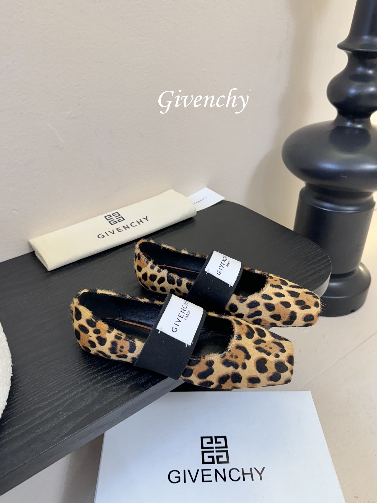 Givenchy纪梵希章若楠同款Sliced Square方头芭蕾舞平底鞋超多明星时尚博主种草 裁切方头