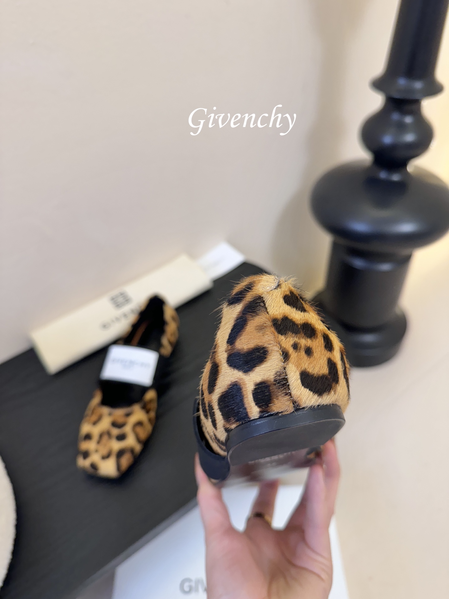 Givenchy纪梵希章若楠同款Sliced Square方头芭蕾舞平底鞋超多明星时尚博主种草 裁切方头