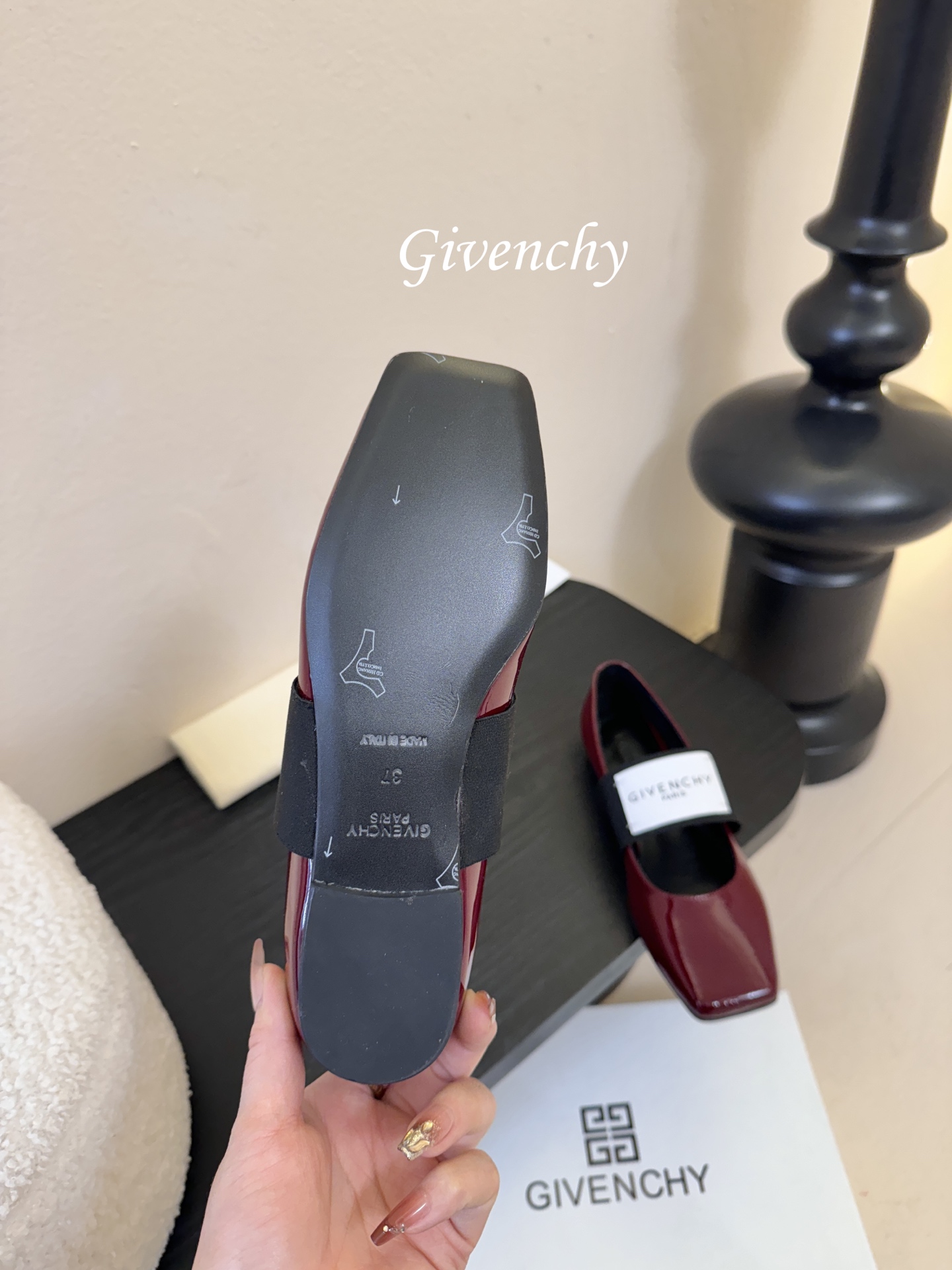 Givenchy纪梵希章若楠同款Sliced Square方头芭蕾舞平底鞋超多明星时尚博主种草 裁切方头