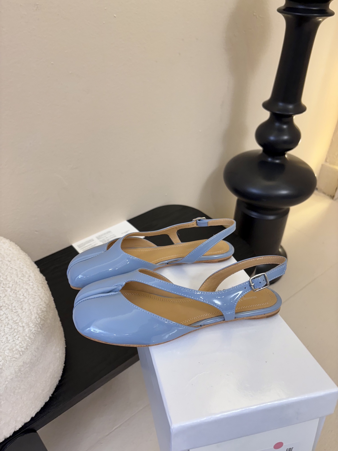 Maison Marginal* MM6苹果头芭蕾舞凉鞋马吉拉设计师太有才了 作为设计元素打造鞋品💯 单