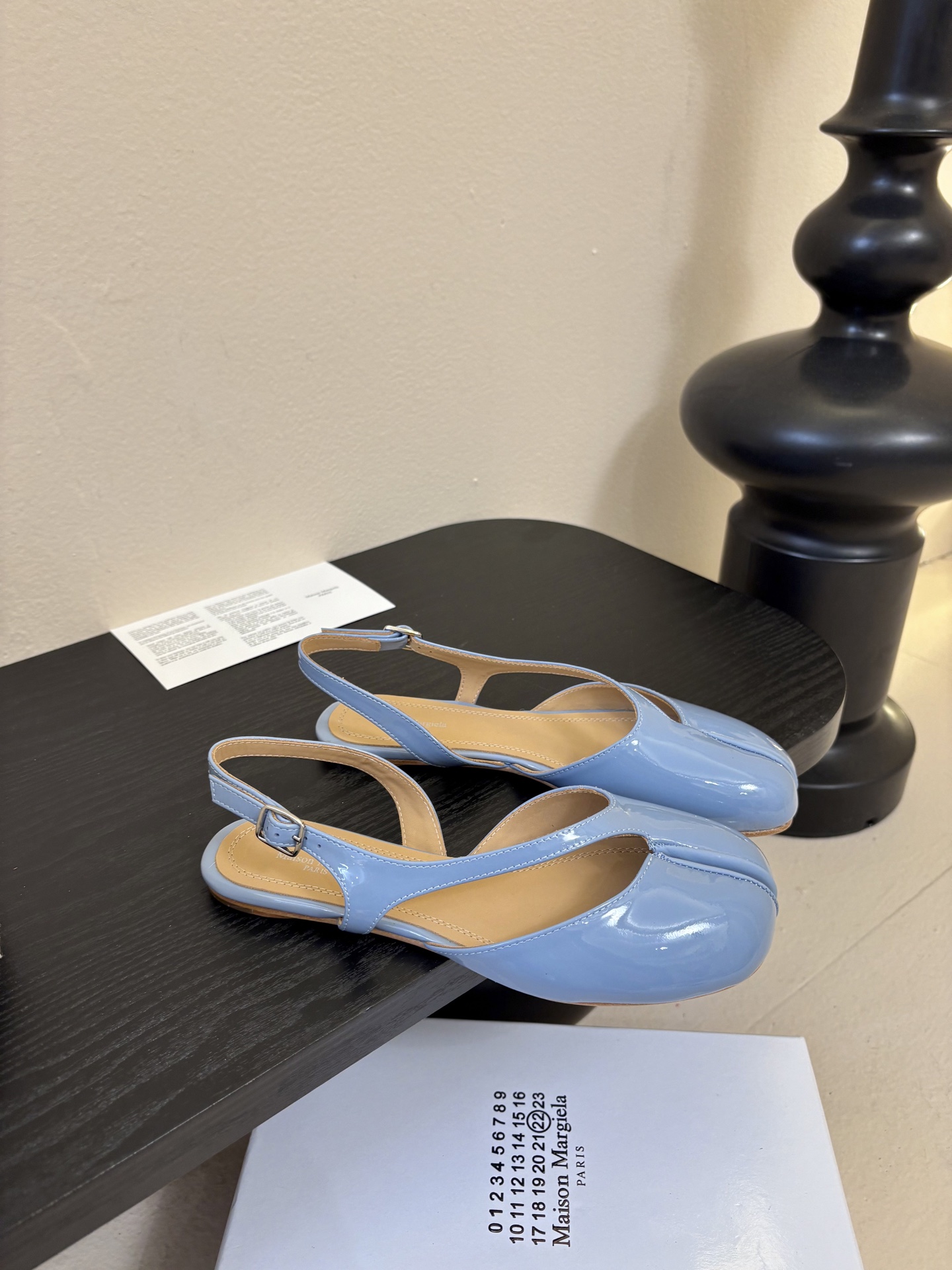 Maison Marginal* MM6苹果头芭蕾舞凉鞋马吉拉设计师太有才了 作为设计元素打造鞋品💯 单