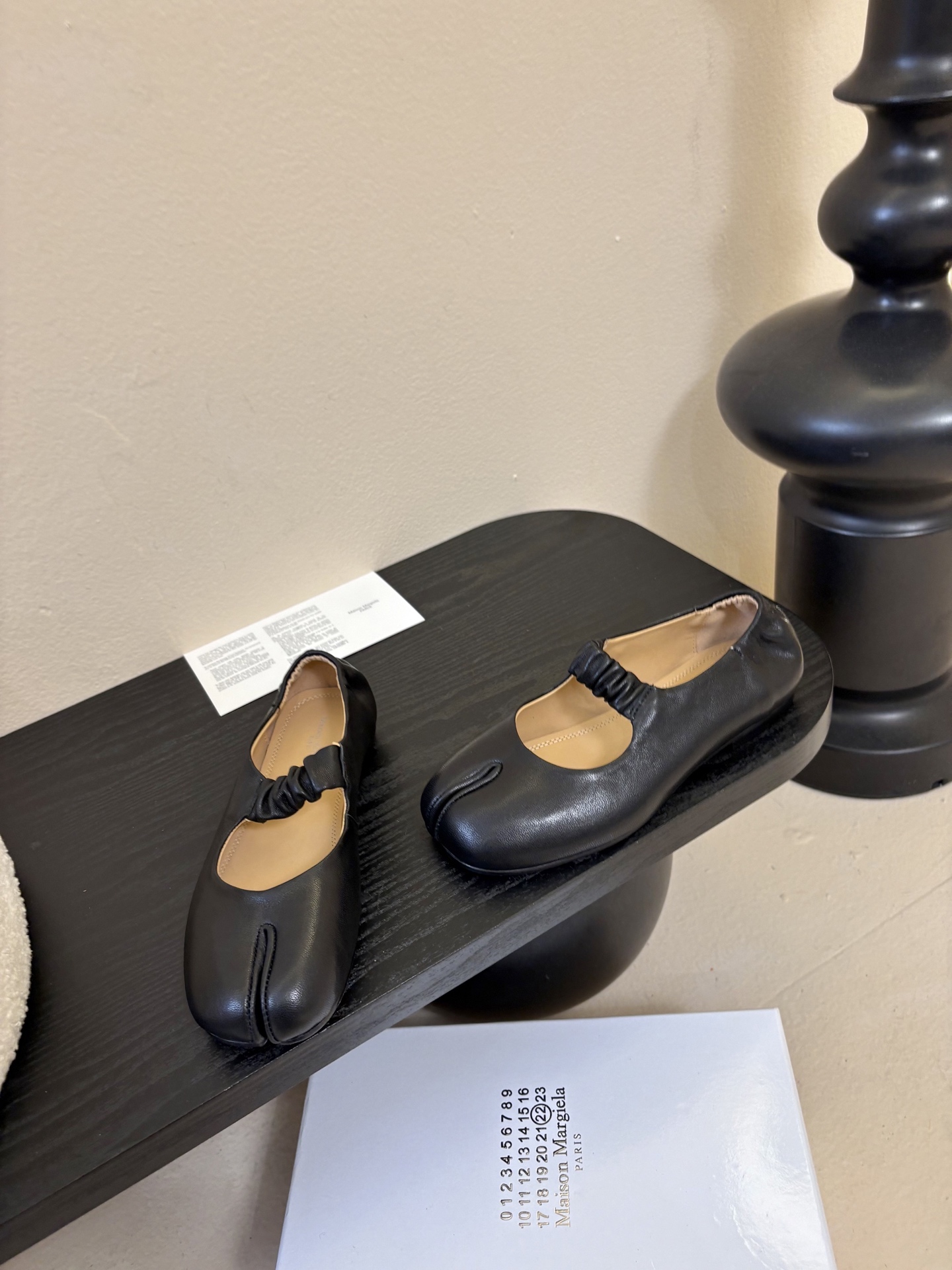 Maison Marginal* MM6苹果头芭蕾舞凉鞋马吉拉设计师太有才了 作为设计元素打造鞋品💯 单