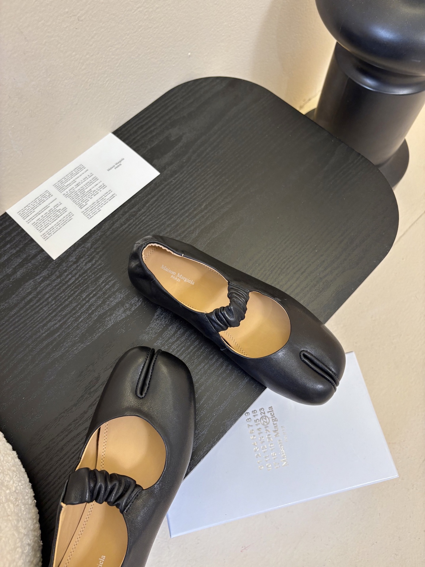 Maison Marginal* MM6苹果头芭蕾舞凉鞋马吉拉设计师太有才了 作为设计元素打造鞋品💯 单