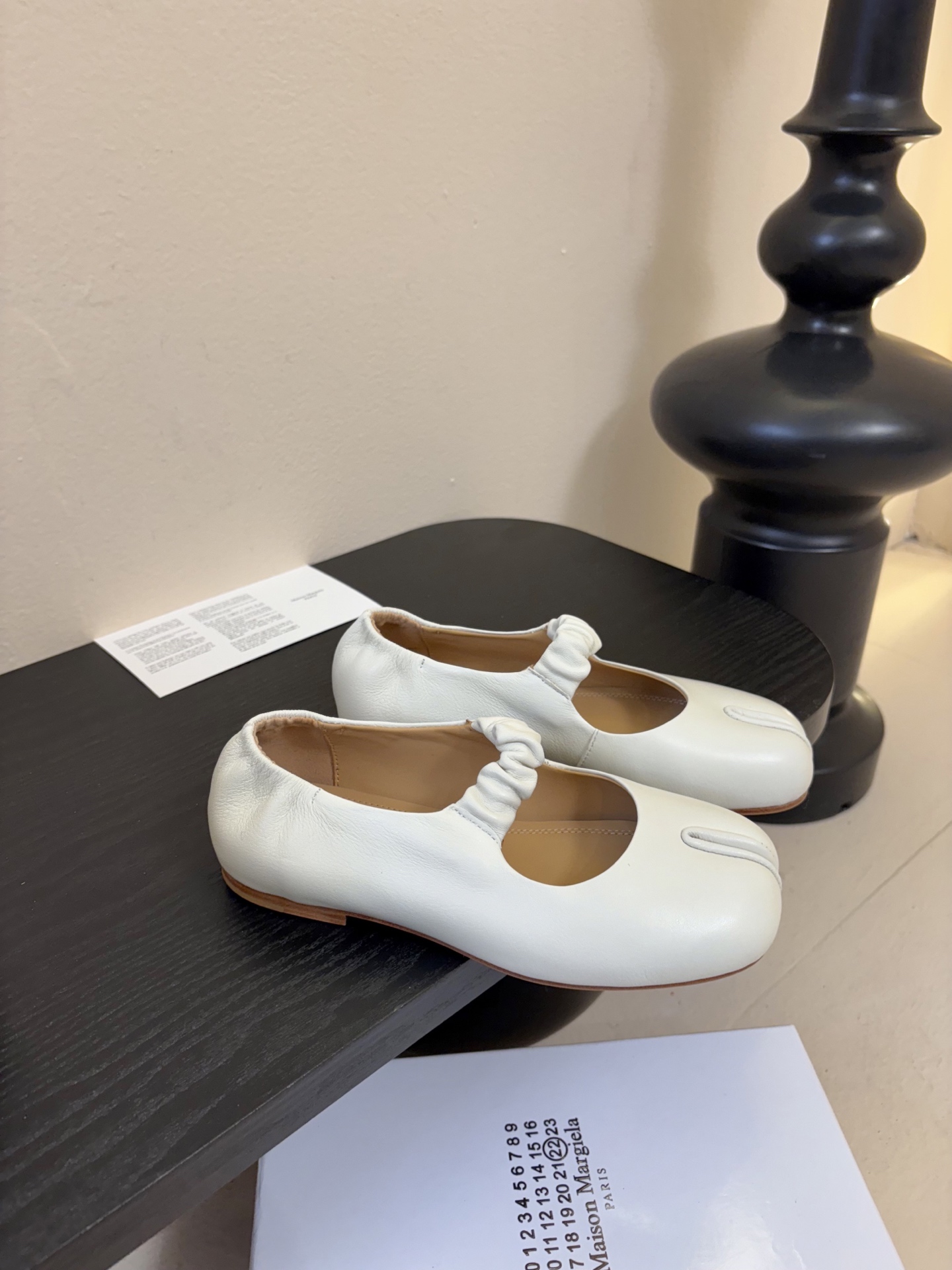 Maison Marginal* MM6苹果头芭蕾舞凉鞋马吉拉设计师太有才了 作为设计元素打造鞋品💯 单