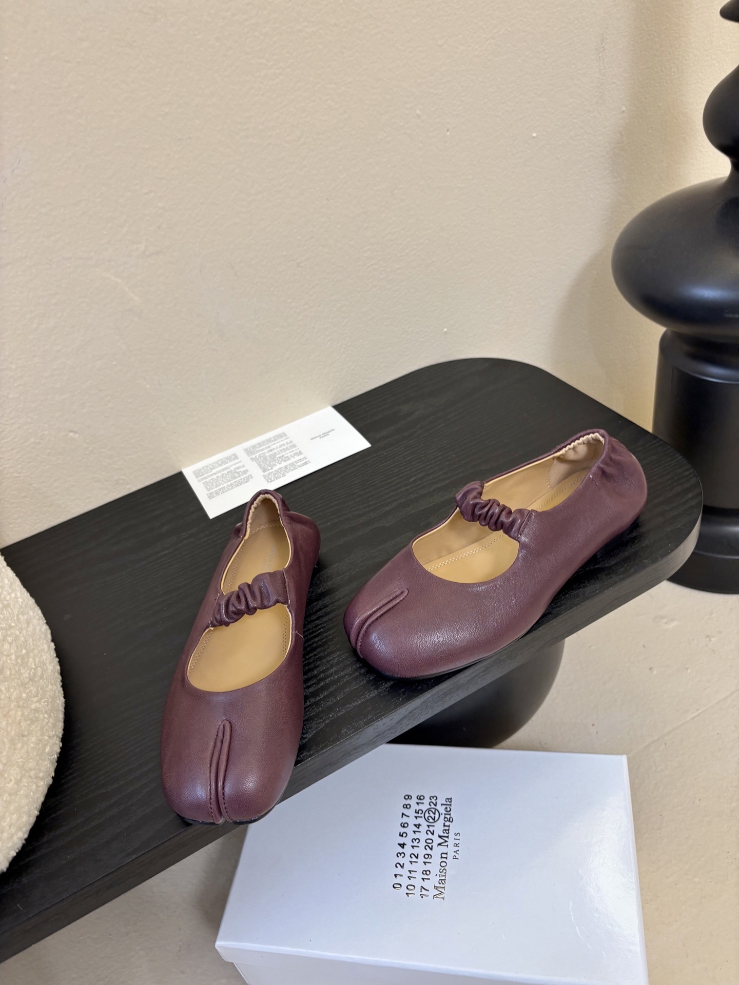 Maison Marginal* MM6苹果头芭蕾舞凉鞋马吉拉设计师太有才了 作为设计元素打造鞋品💯 单