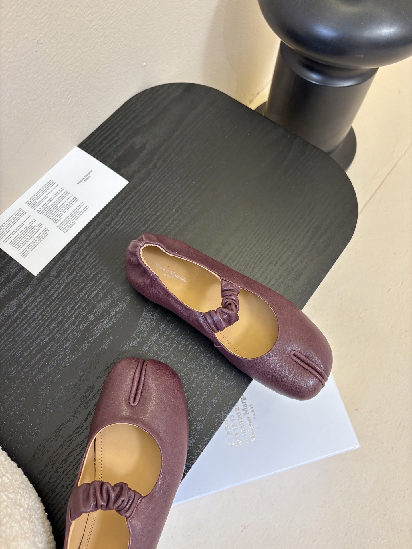 Maison Marginal* MM6苹果头芭蕾舞凉鞋马吉拉设计师太有才了 作为设计元素打造鞋品💯 单