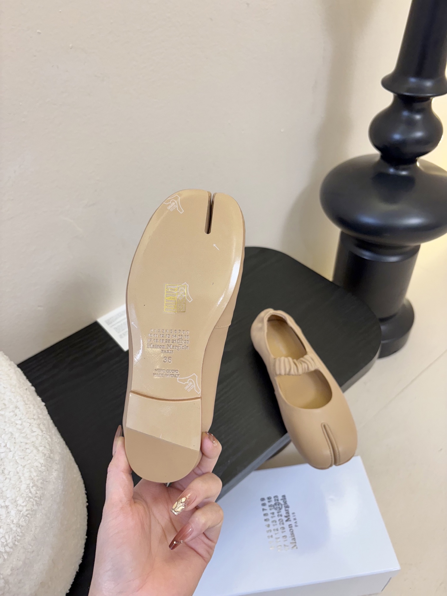 Maison Marginal* MM6苹果头芭蕾舞凉鞋马吉拉设计师太有才了 作为设计元素打造鞋品💯 单