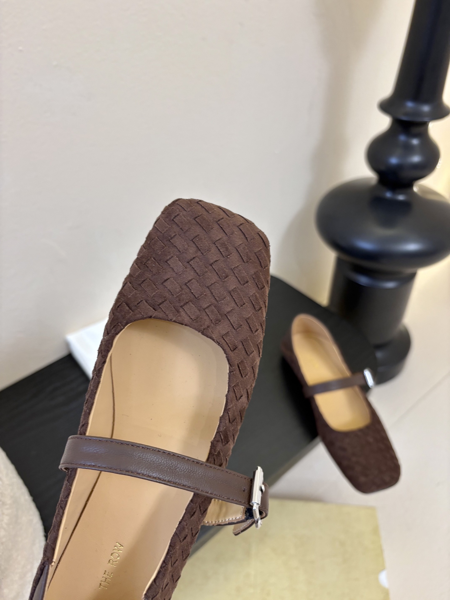 The ro*26早春新款玛丽珍平底单鞋跳舞鞋奶奶鞋！很少会看到一款跳舞鞋会做到这么精细、而且对脚的包容