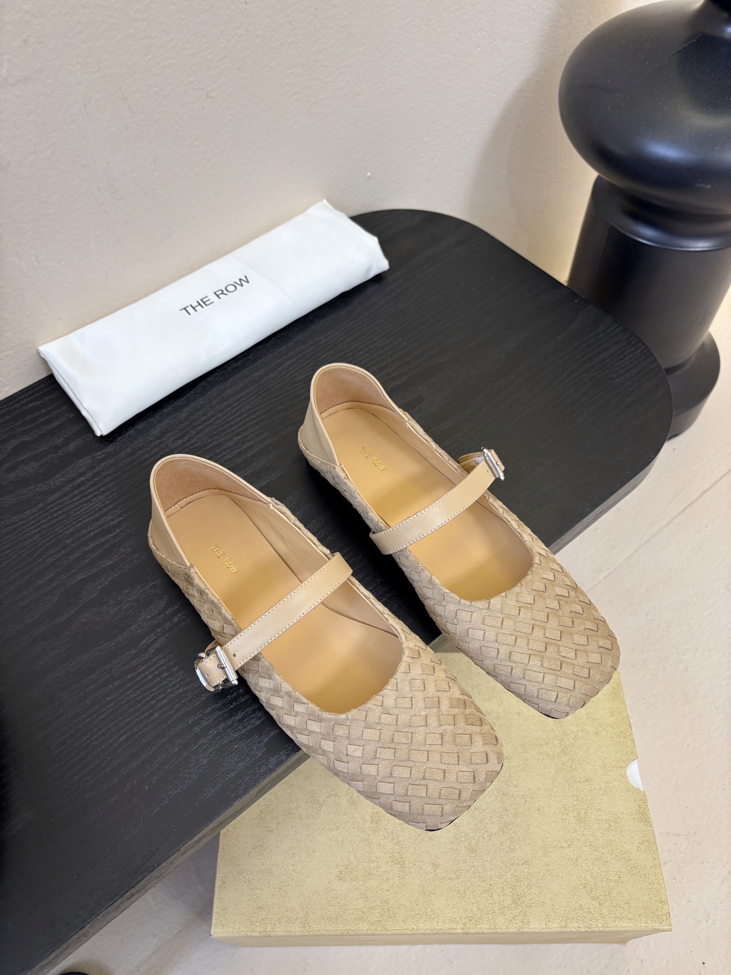 The ro*26早春新款玛丽珍平底单鞋跳舞鞋奶奶鞋！很少会看到一款跳舞鞋会做到这么精细、而且对脚的包容