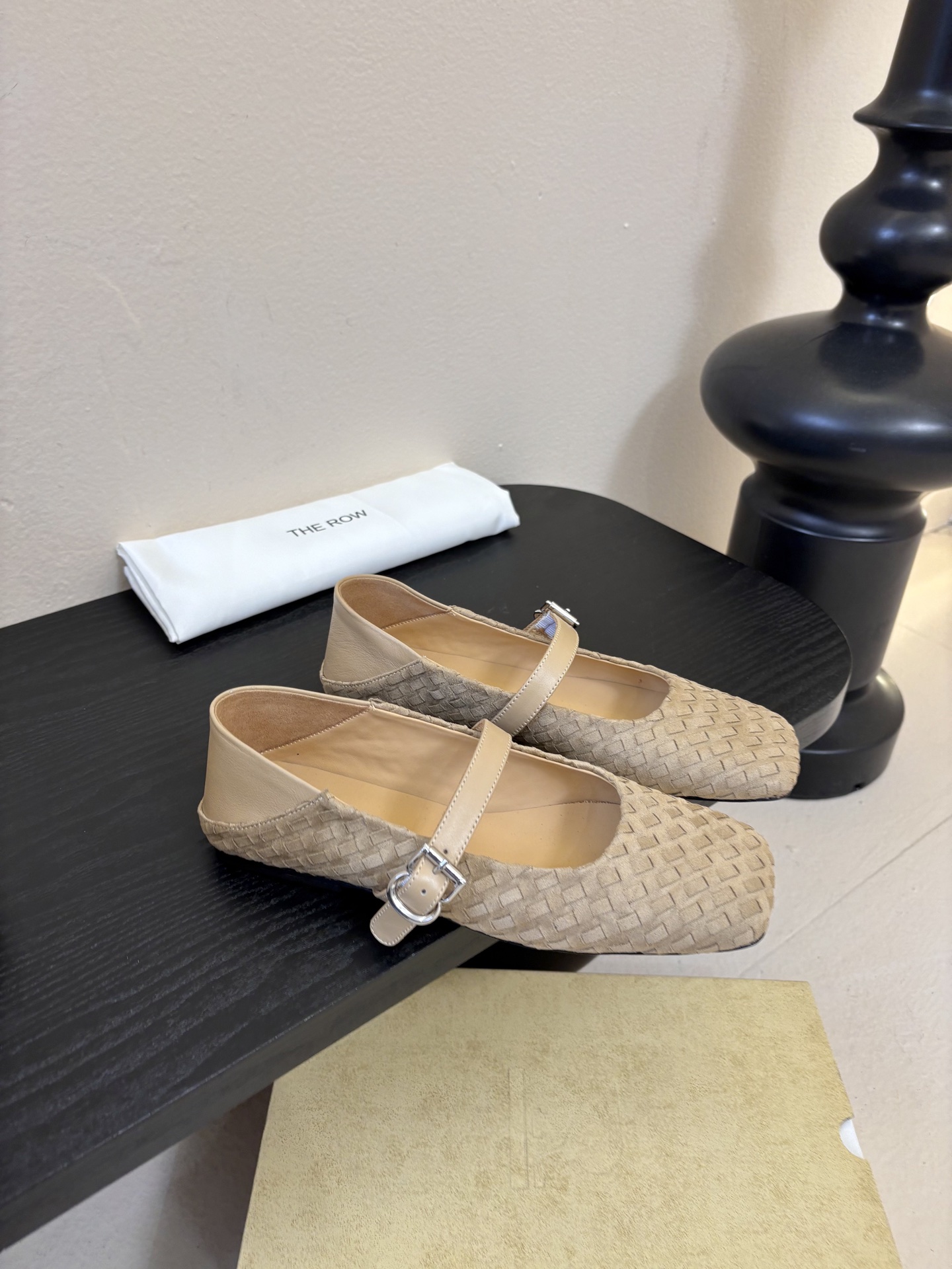 The ro*26早春新款玛丽珍平底单鞋跳舞鞋奶奶鞋！很少会看到一款跳舞鞋会做到这么精细、而且对脚的包容