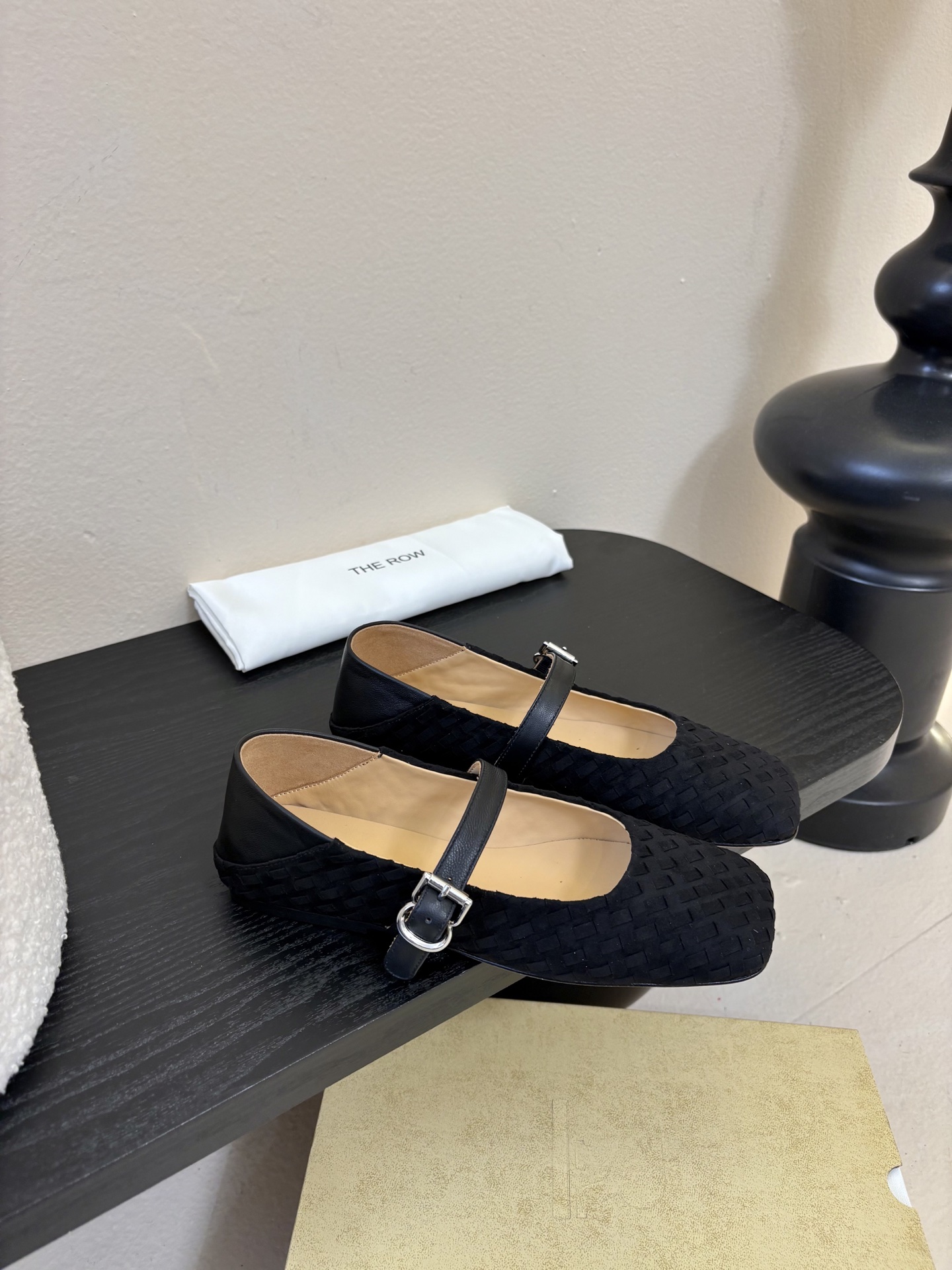 The ro*26早春新款玛丽珍平底单鞋跳舞鞋奶奶鞋！很少会看到一款跳舞鞋会做到这么精细、而且对脚的包容