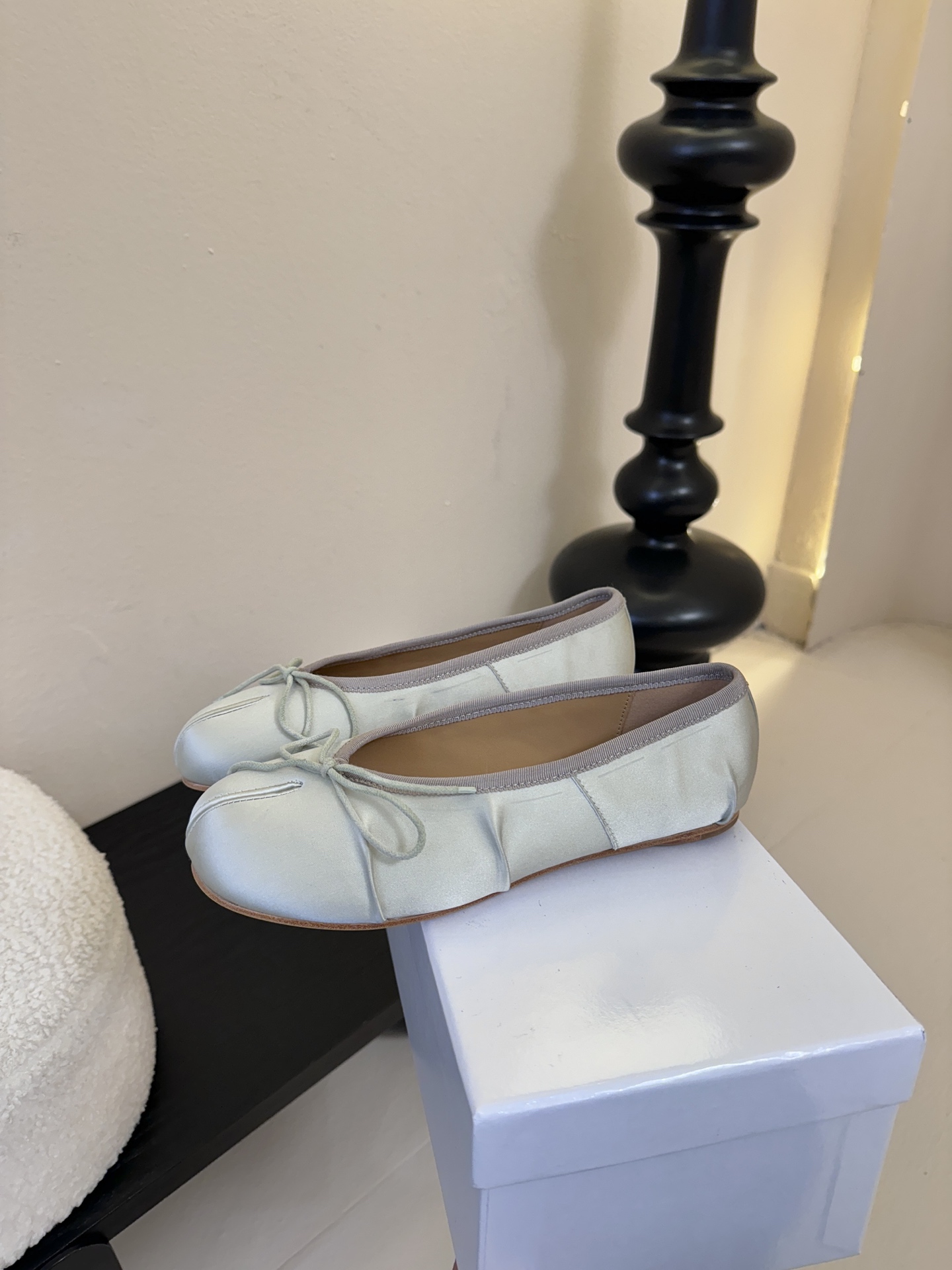 Maison Margiela丨MM6马吉拉新款皱褶分趾鞋 松紧绑带款Tabi分趾鞋 芭蕾舞鞋 原版开模