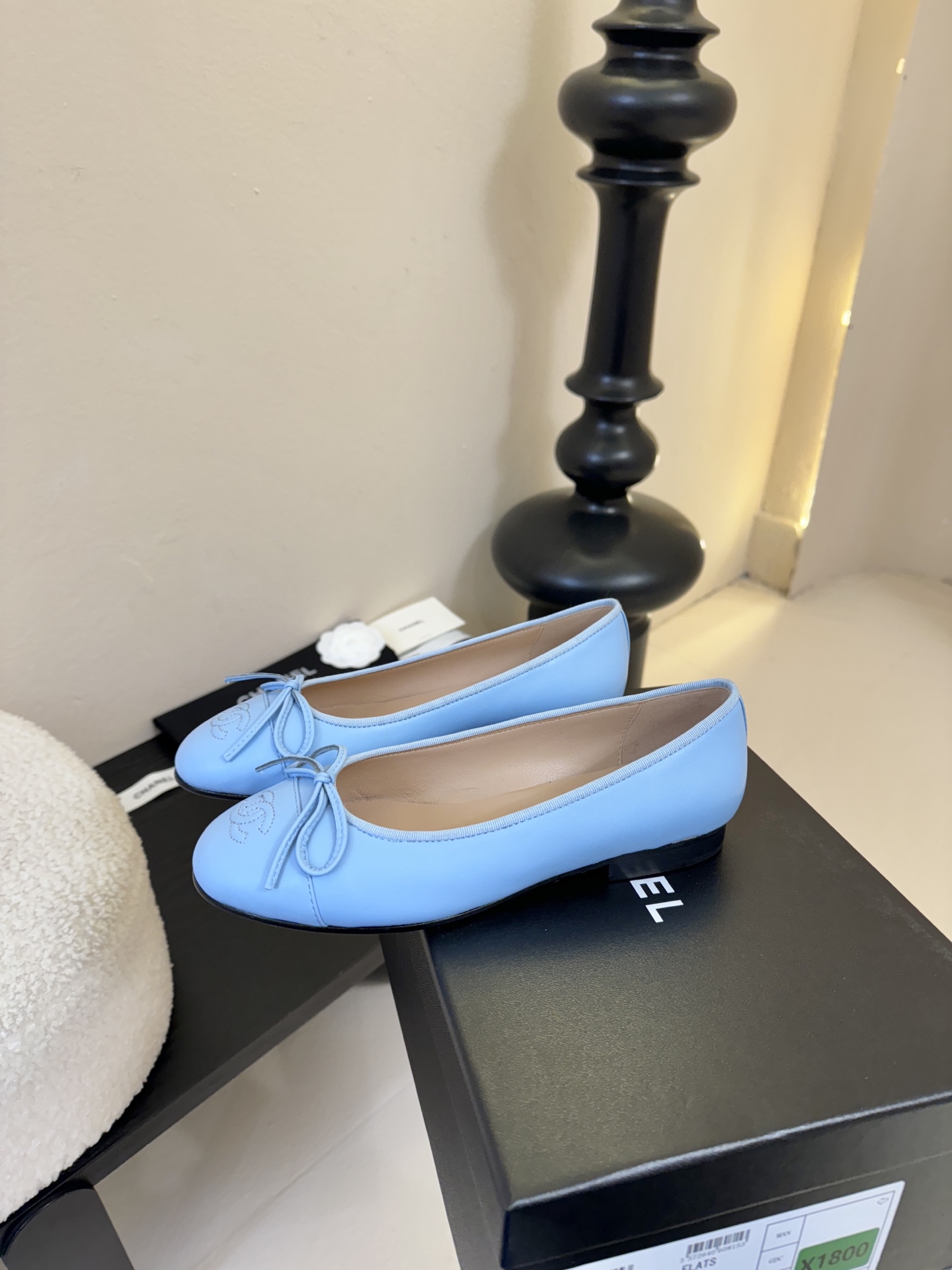 Chanel小香风方头拼色法式水钻一字扣带奶奶鞋浅口玛丽珍鞋！！香奈儿CHANEL每一双精致鞋履都经过才