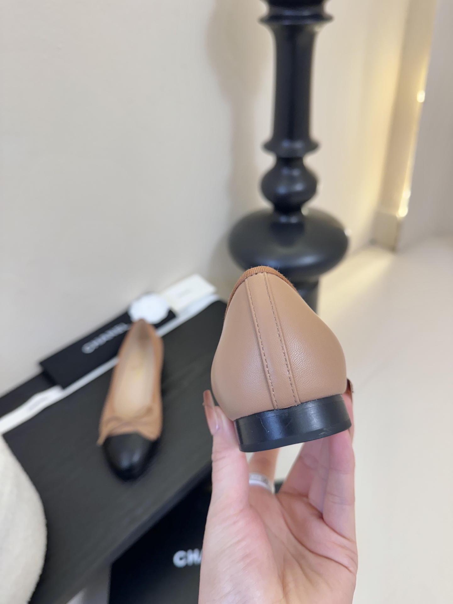 Chanel小香风方头拼色法式水钻一字扣带奶奶鞋浅口玛丽珍鞋！！香奈儿CHANEL每一双精致鞋履都经过才