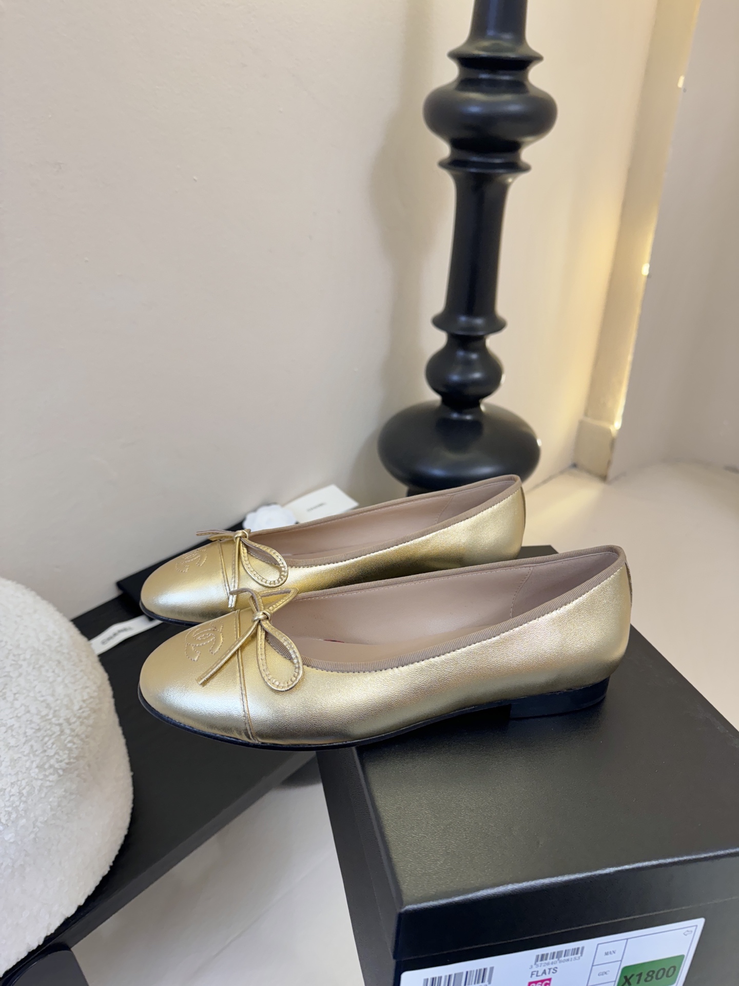 Chanel小香风方头拼色法式水钻一字扣带奶奶鞋浅口玛丽珍鞋！！香奈儿CHANEL每一双精致鞋履都经过才