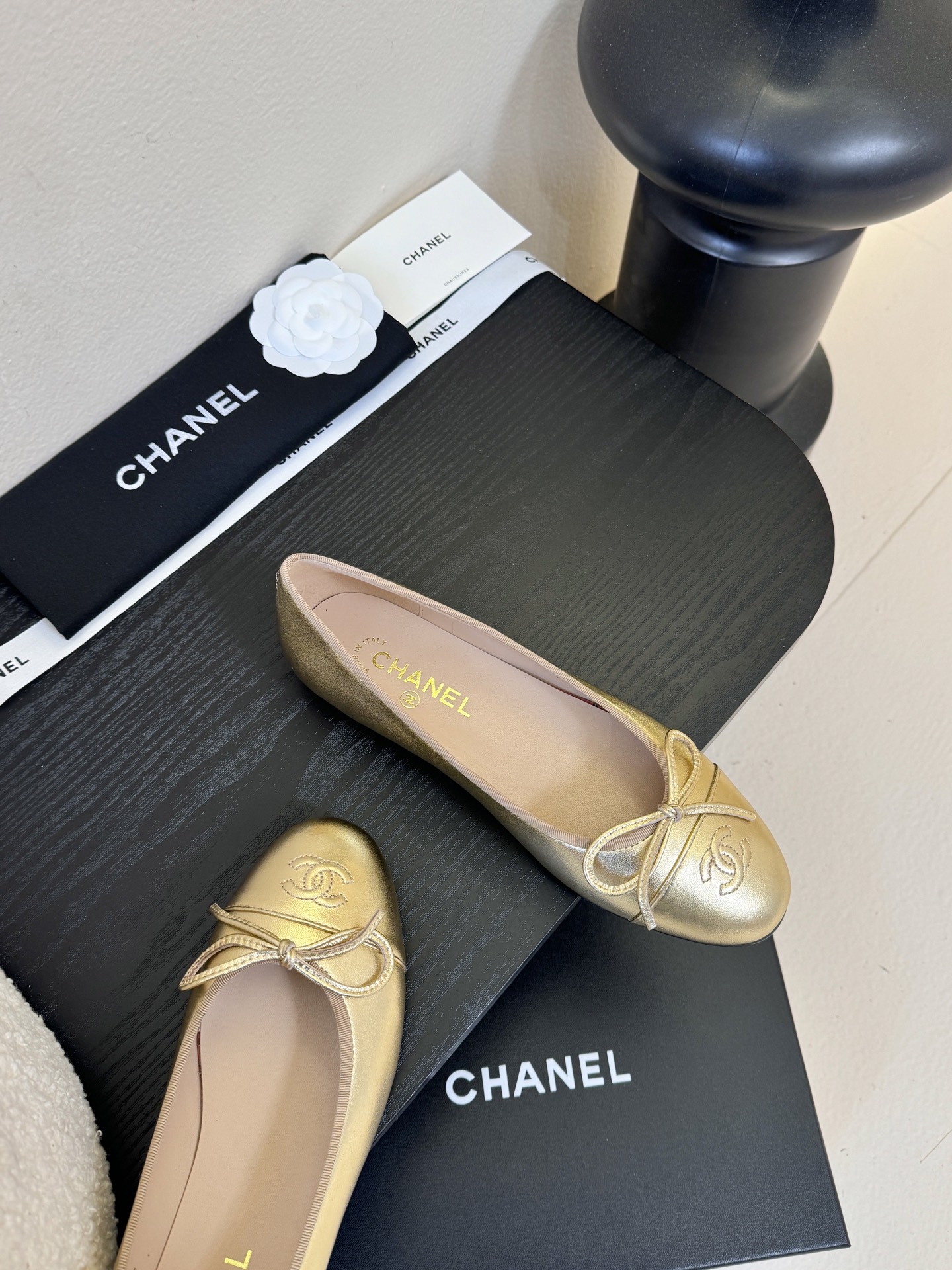 Chanel小香风方头拼色法式水钻一字扣带奶奶鞋浅口玛丽珍鞋！！香奈儿CHANEL每一双精致鞋履都经过才