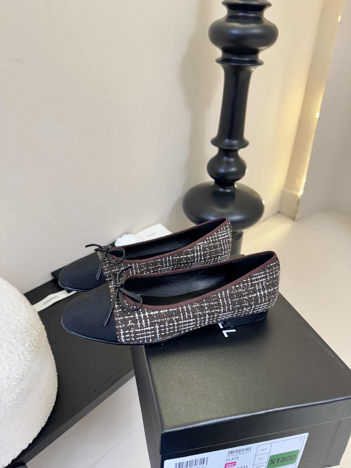 Chanel小香风方头拼色法式奶奶鞋浅口玛丽珍鞋！！香奈儿CHANEL每一双精致鞋履都经过才华横溢的鞋艺