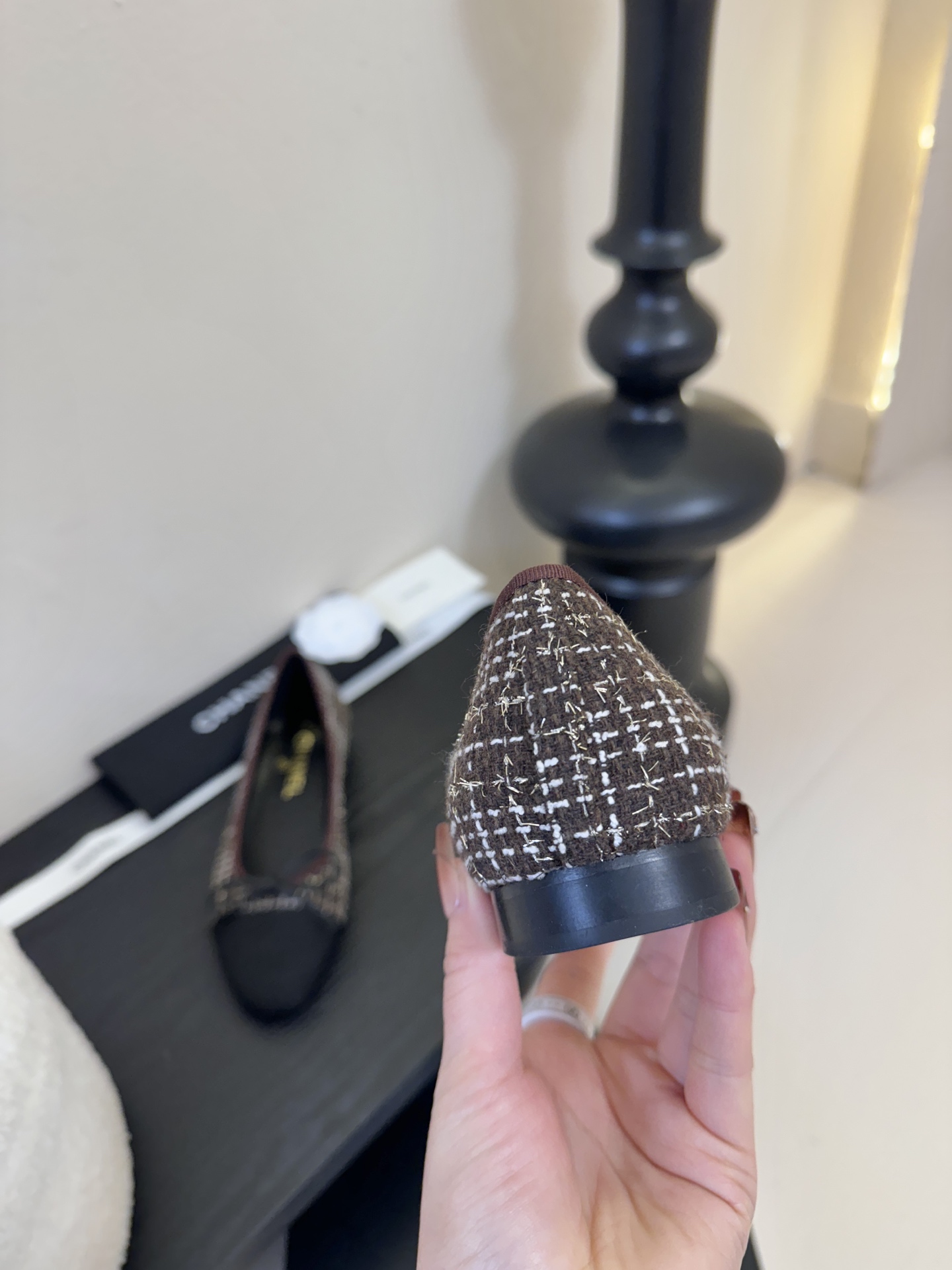 Chanel小香风方头拼色法式奶奶鞋浅口玛丽珍鞋！！香奈儿CHANEL每一双精致鞋履都经过才华横溢的鞋艺