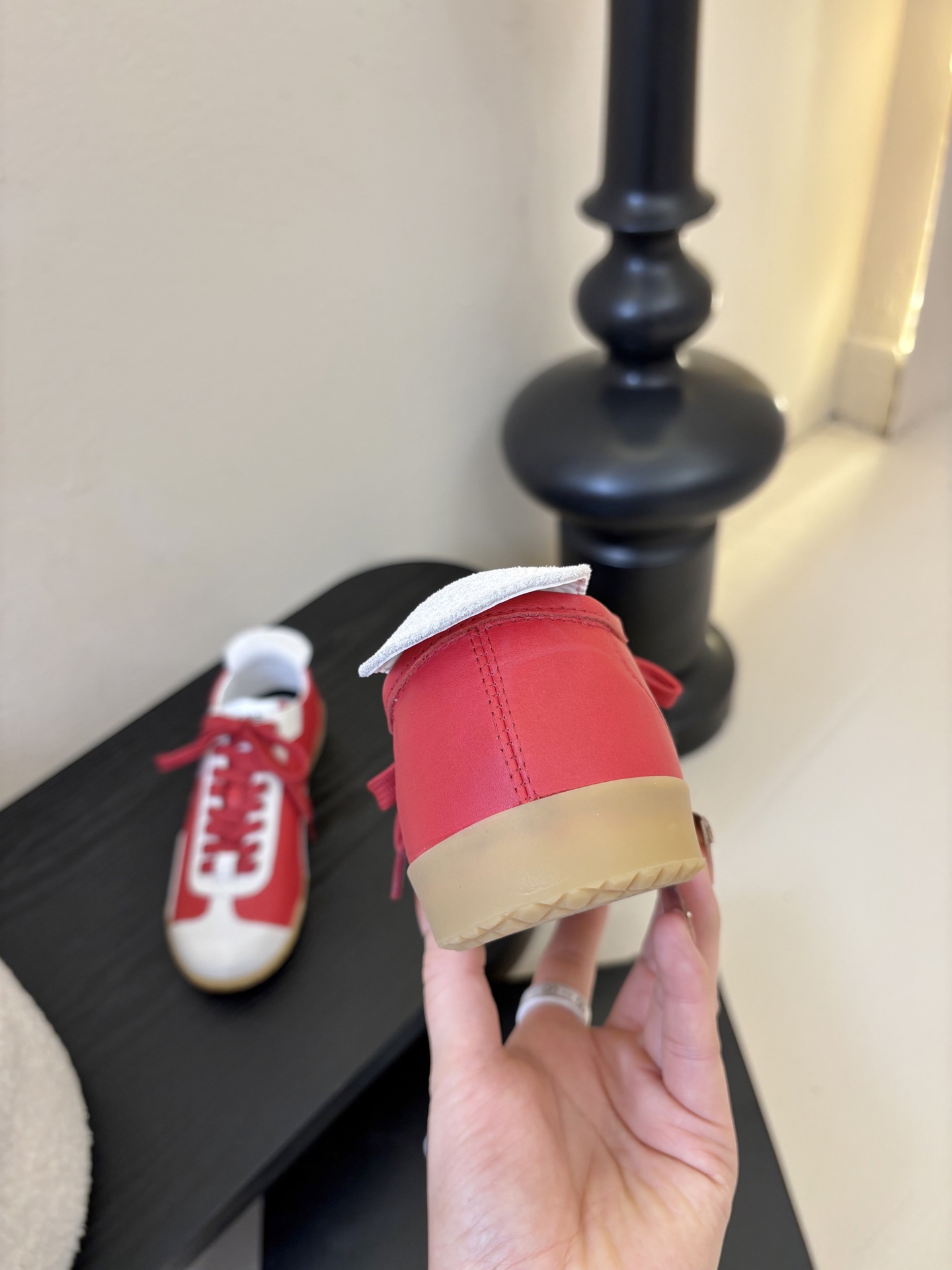 Chane*26ss早春新款复古德训鞋运动鞋休闲鞋鞋身侧面的刺绣，是低调却极具辨识度的品牌符号，细节处彰