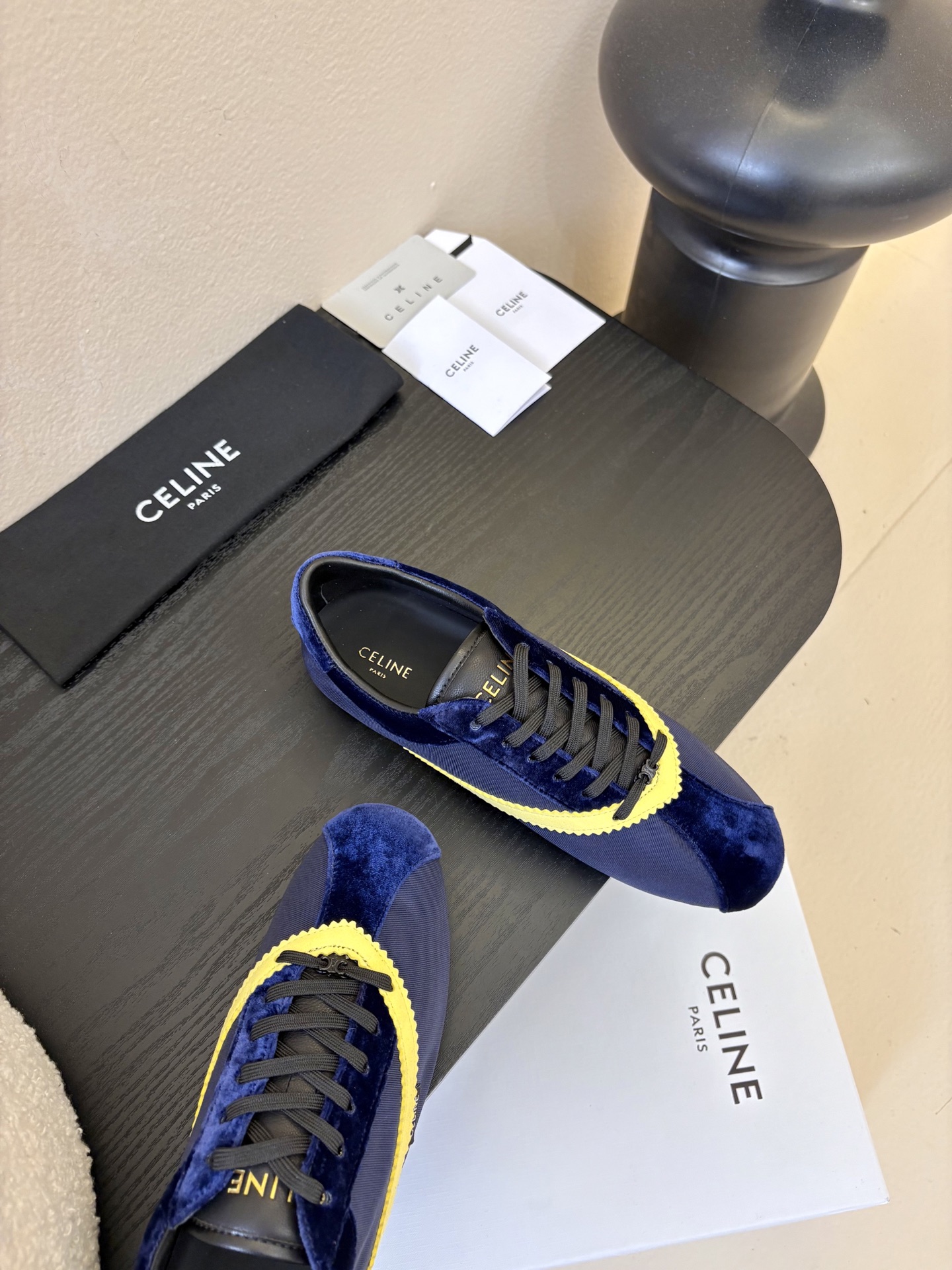 Celin*26ss早春新品平底芭蕾舞运动鞋休闲鞋包含平底芭蕾鞋与厚底休闲鞋两款，前者优雅精致，后者兼具