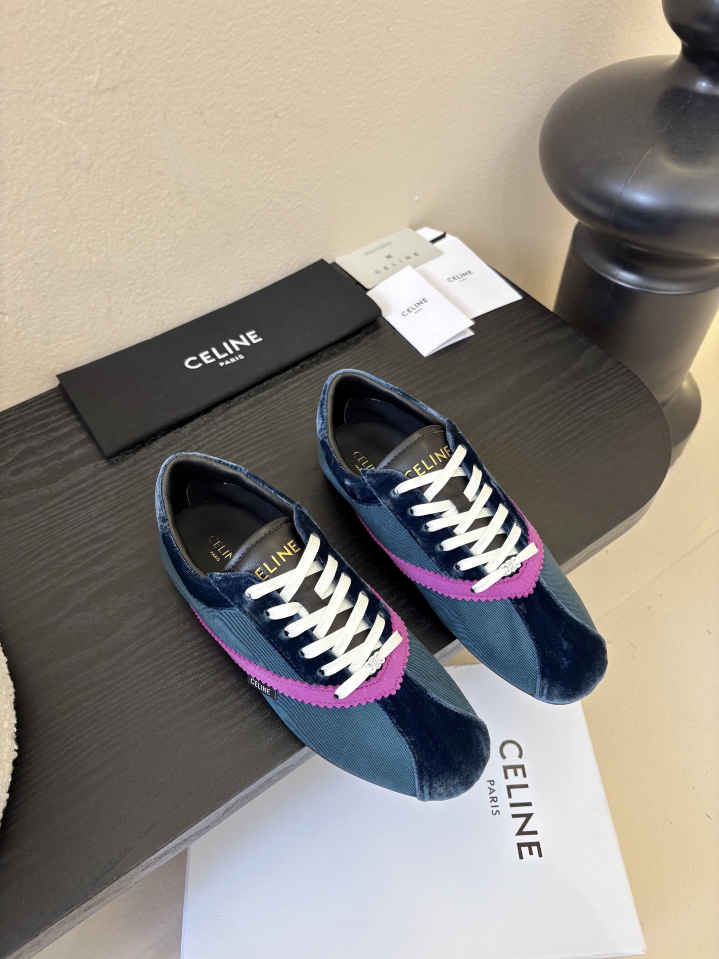 Celin*26ss早春新品平底芭蕾舞运动鞋休闲鞋包含平底芭蕾鞋与厚底休闲鞋两款，前者优雅精致，后者兼具