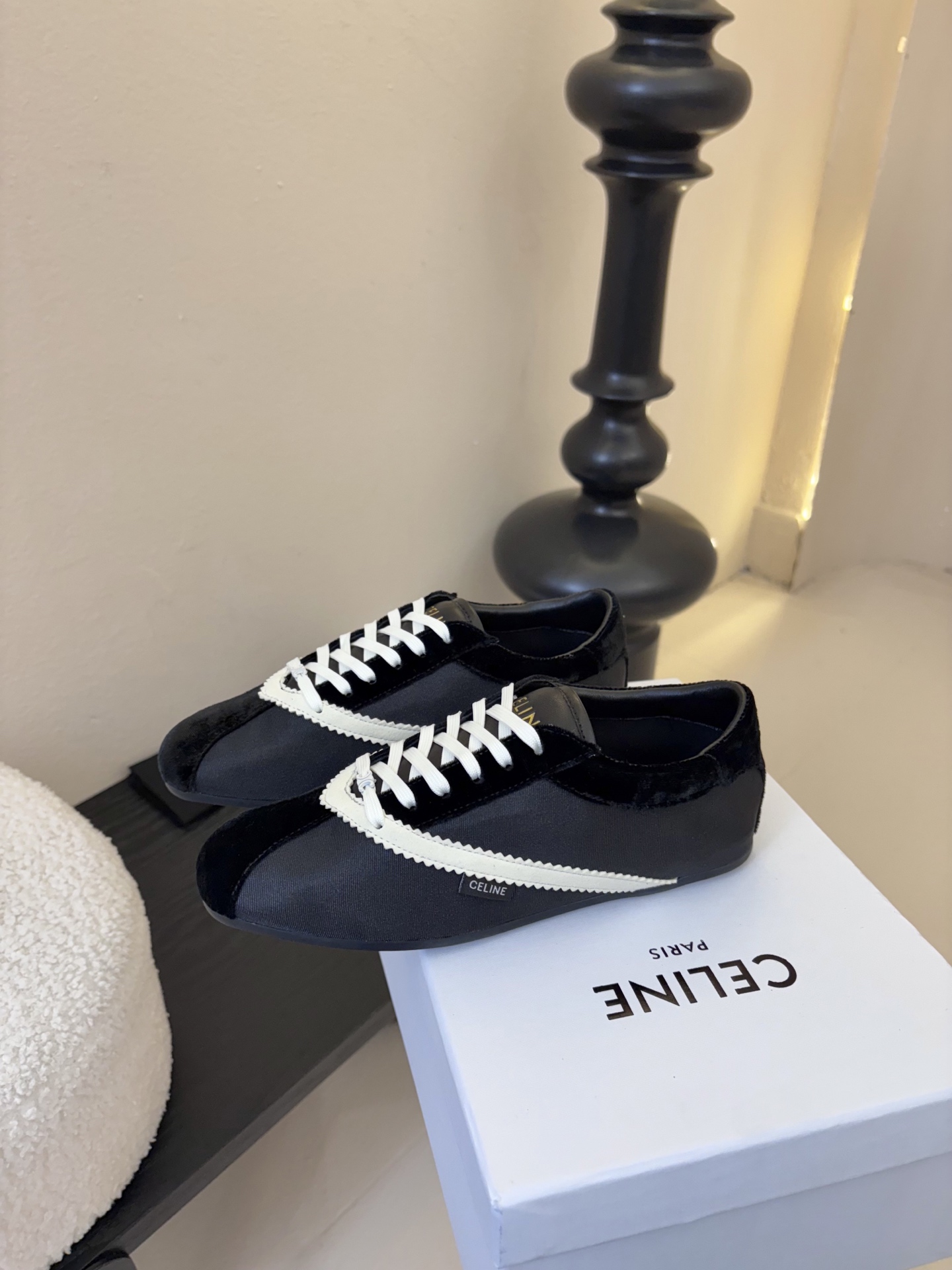 Celin*26ss早春新品平底芭蕾舞运动鞋休闲鞋包含平底芭蕾鞋与厚底休闲鞋两款，前者优雅精致，后者兼具