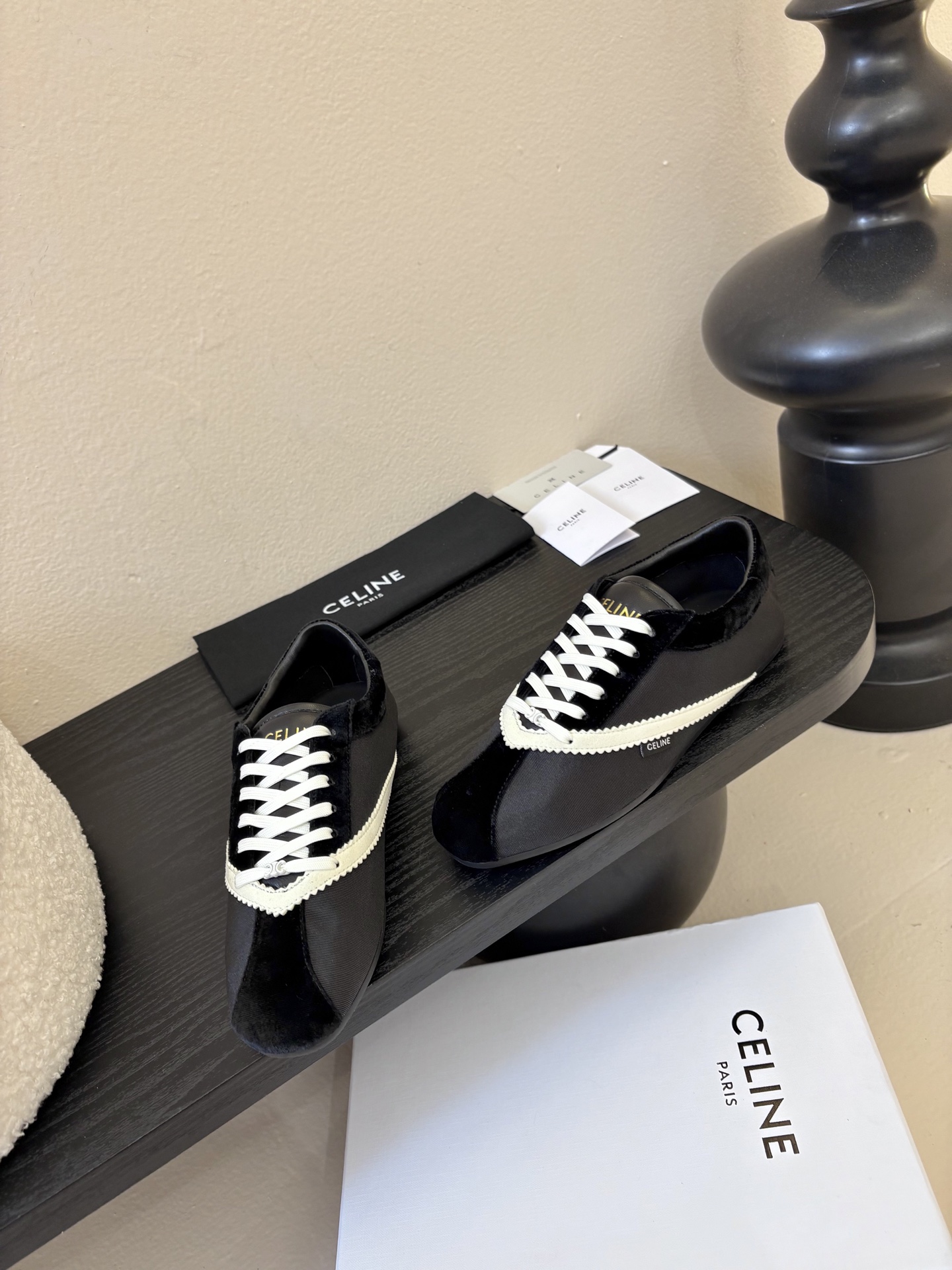 Celin*26ss早春新品平底芭蕾舞运动鞋休闲鞋包含平底芭蕾鞋与厚底休闲鞋两款，前者优雅精致，后者兼具