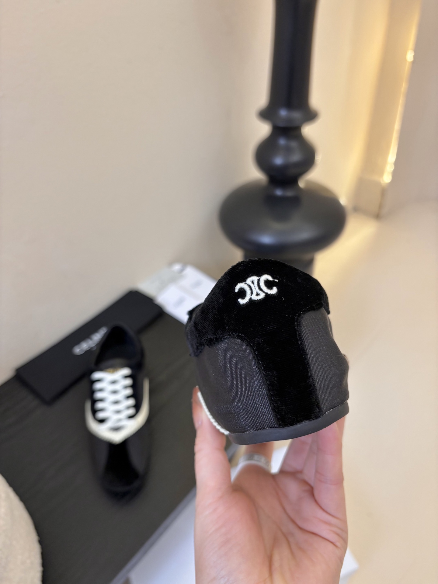 Celin*26ss早春新品平底芭蕾舞运动鞋休闲鞋包含平底芭蕾鞋与厚底休闲鞋两款，前者优雅精致，后者兼具