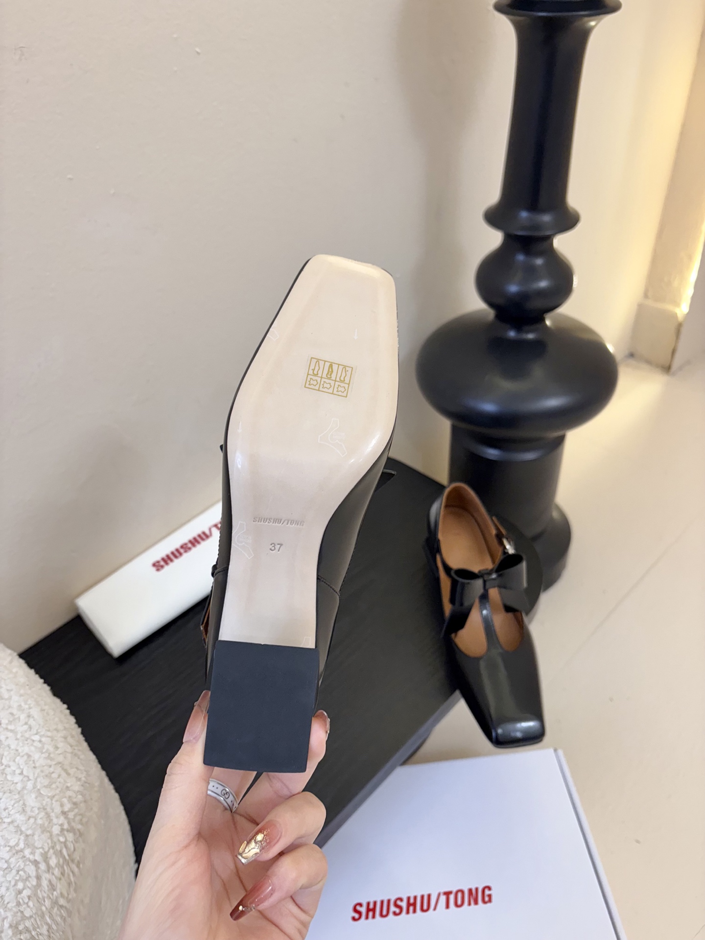 SHUSHUTONG 25ss方头小跟玛丽珍单鞋被问N次的仙女战靴 非它莫属 方头设计复古又摩登 简约搭