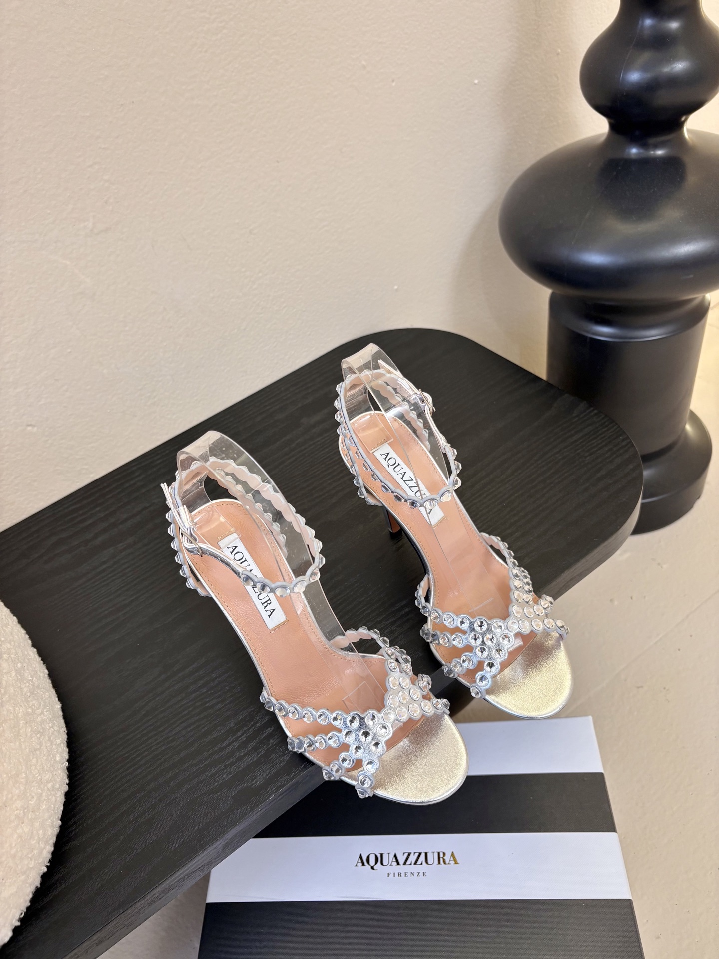 AQUAZZURA大菠萝水钻装饰高跟鞋凉鞋2026春夏最新款交叉水钻凉鞋 上脚超级有气质·既简洁又时髦 