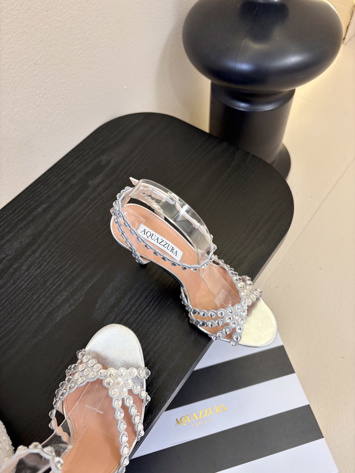 AQUAZZURA大菠萝水钻装饰高跟鞋凉鞋2026春夏最新款交叉水钻凉鞋 上脚超级有气质·既简洁又时髦 