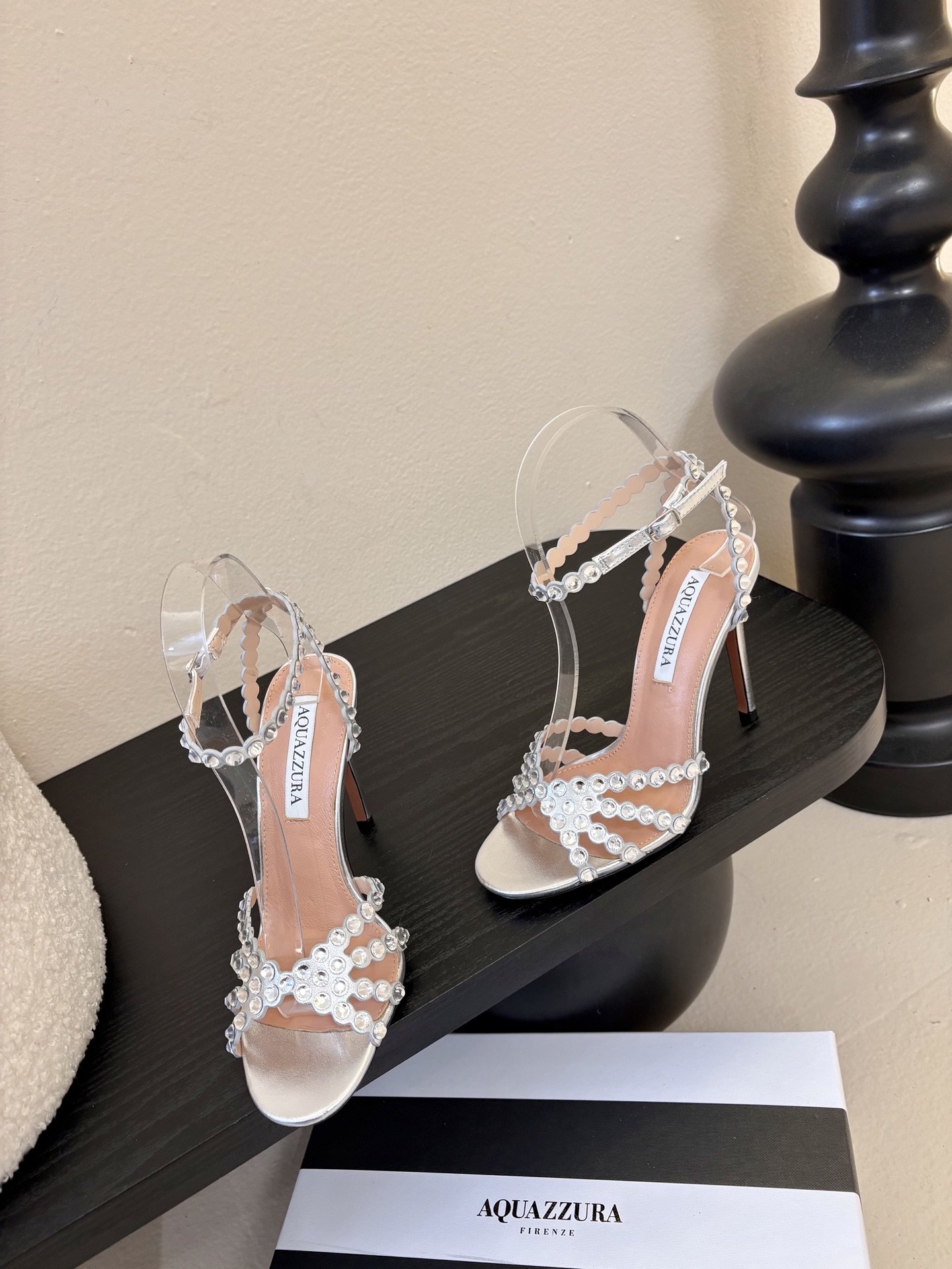 AQUAZZURA大菠萝水钻装饰高跟鞋凉鞋2026春夏最新款交叉水钻凉鞋 上脚超级有气质·既简洁又时髦 