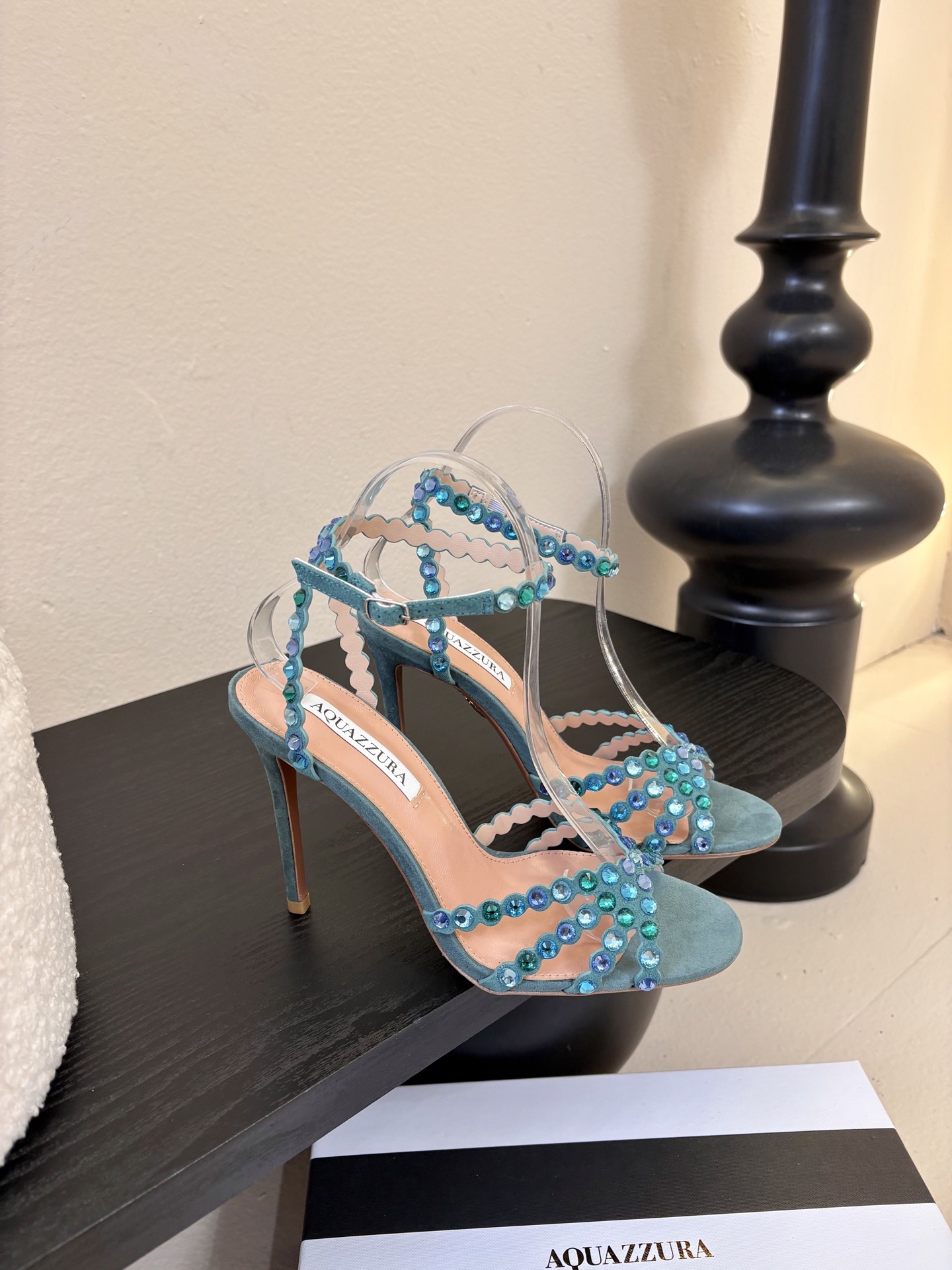 AQUAZZURA大菠萝水钻装饰高跟鞋凉鞋2026春夏最新款交叉水钻凉鞋 上脚超级有气质·既简洁又时髦 