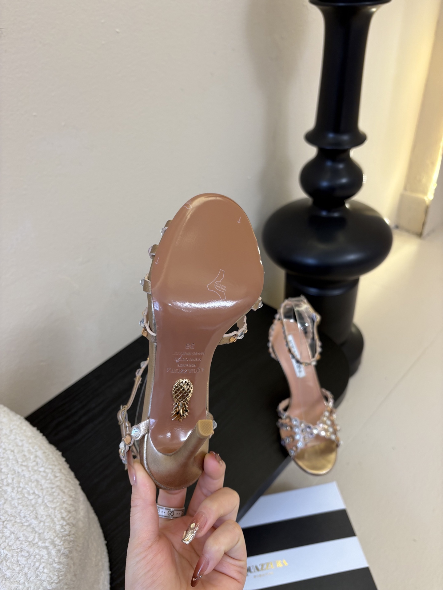 AQUAZZURA大菠萝水钻装饰高跟鞋凉鞋2026春夏最新款交叉水钻凉鞋 上脚超级有气质·既简洁又时髦 