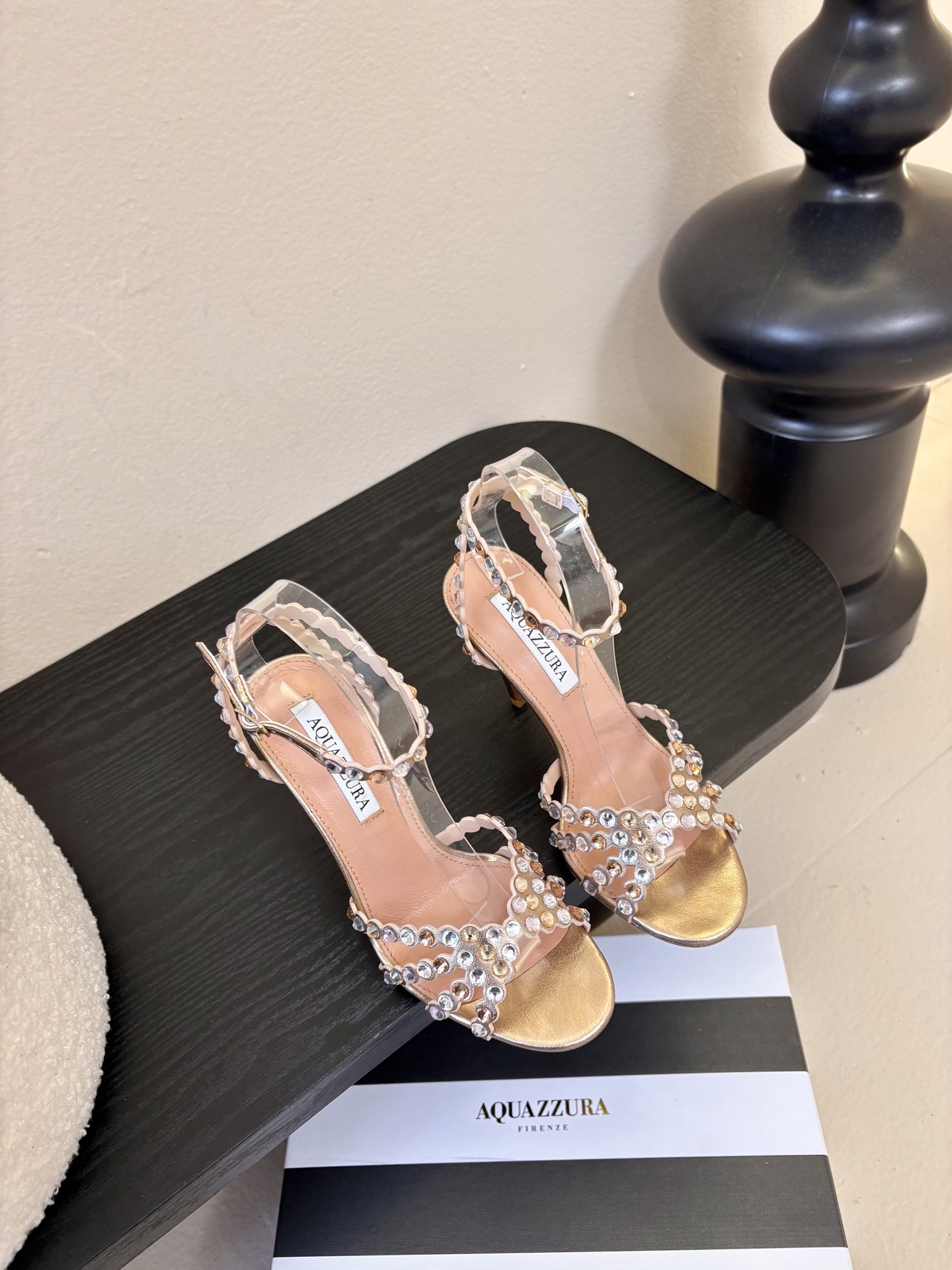 AQUAZZURA大菠萝水钻装饰高跟鞋凉鞋2026春夏最新款交叉水钻凉鞋 上脚超级有气质·既简洁又时髦 